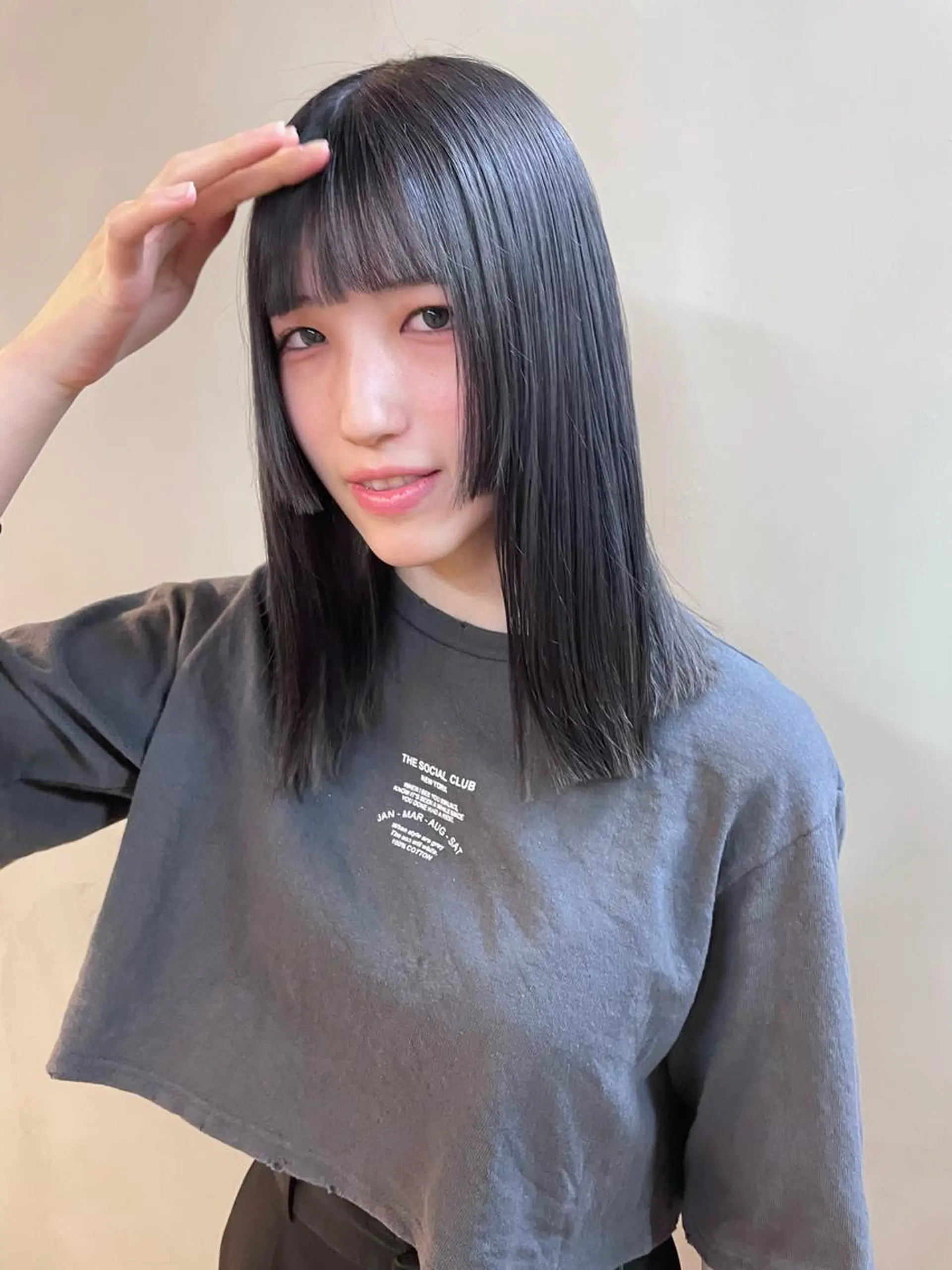 セミロング カラー パーマ ヘアアレンジ メンズ キッズ ネイル マツエク・マツパ アイブロウ ダークグレー カット ヘアカラー トリートメント tatsumi/ボブ ウルフ/レイヤーのヘアスタイル