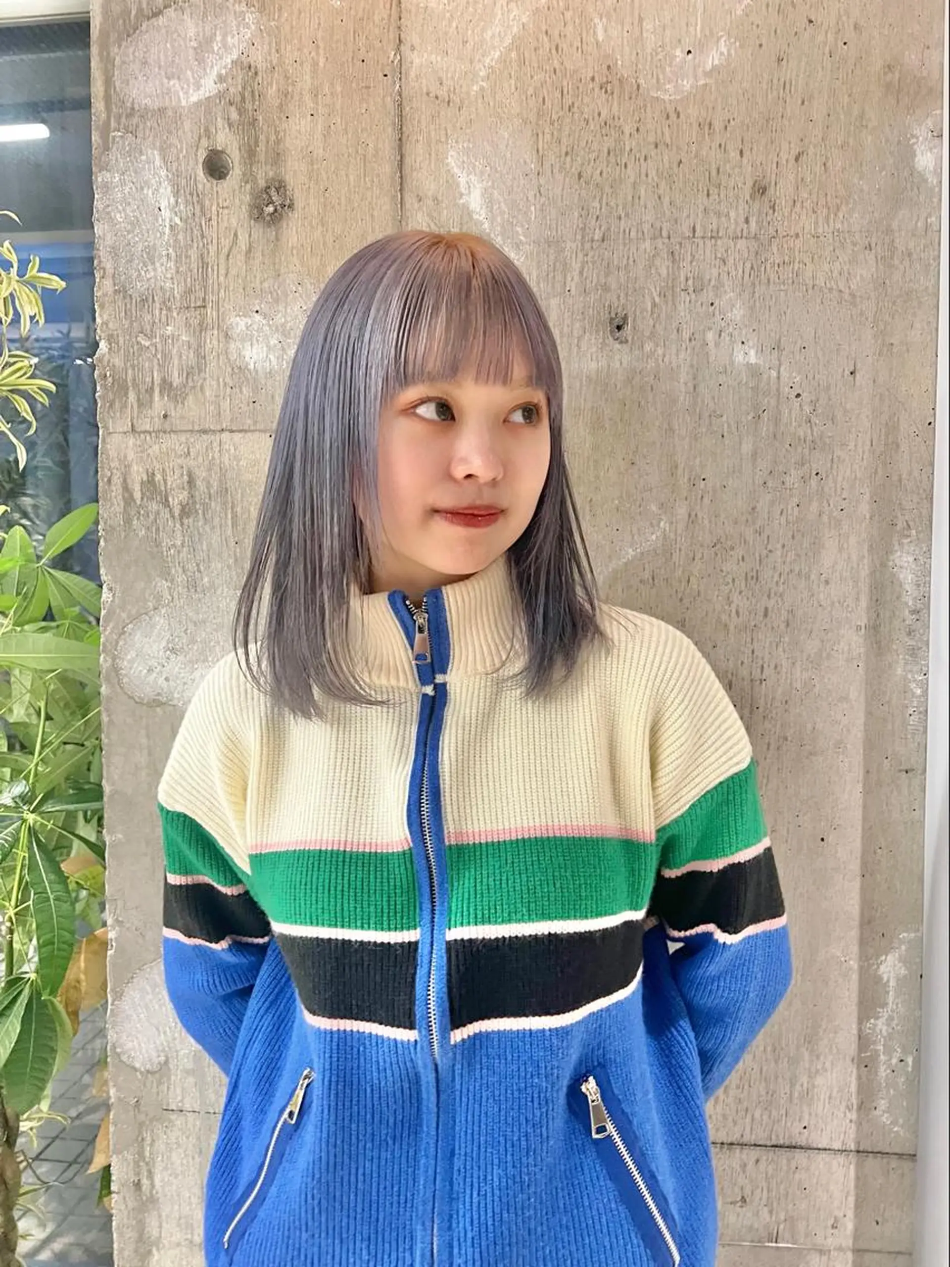 セミロング カラー パープルカラー シルバー piilo. かわい  なつみのヘアスタイル