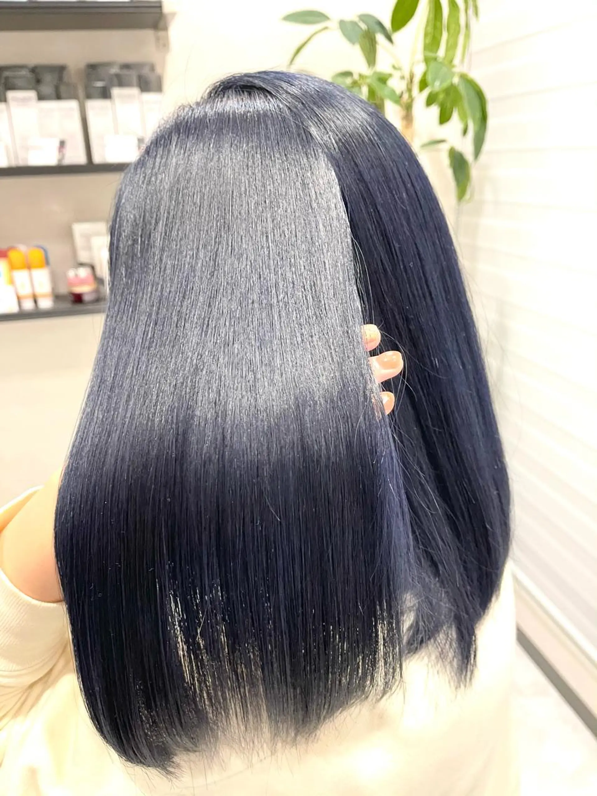 セミロング PERFECTION【パーフェクション】所属・N ミジーのヘアスタイル