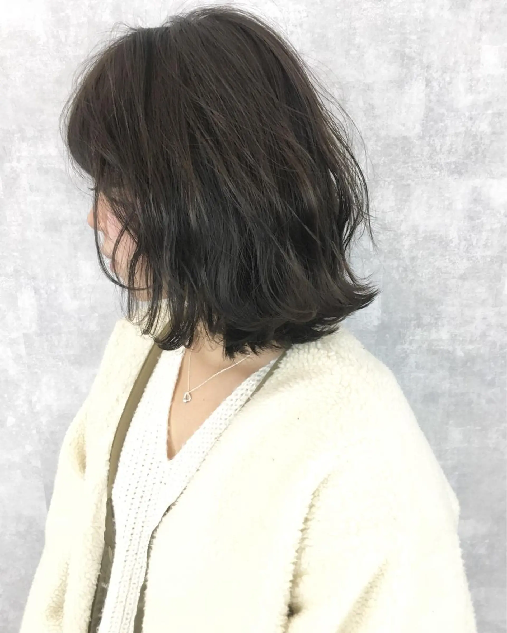 ミディアム カラー ヘアアレンジ アッシュ レイヤーカット BLend 渋谷のヘアスタイル