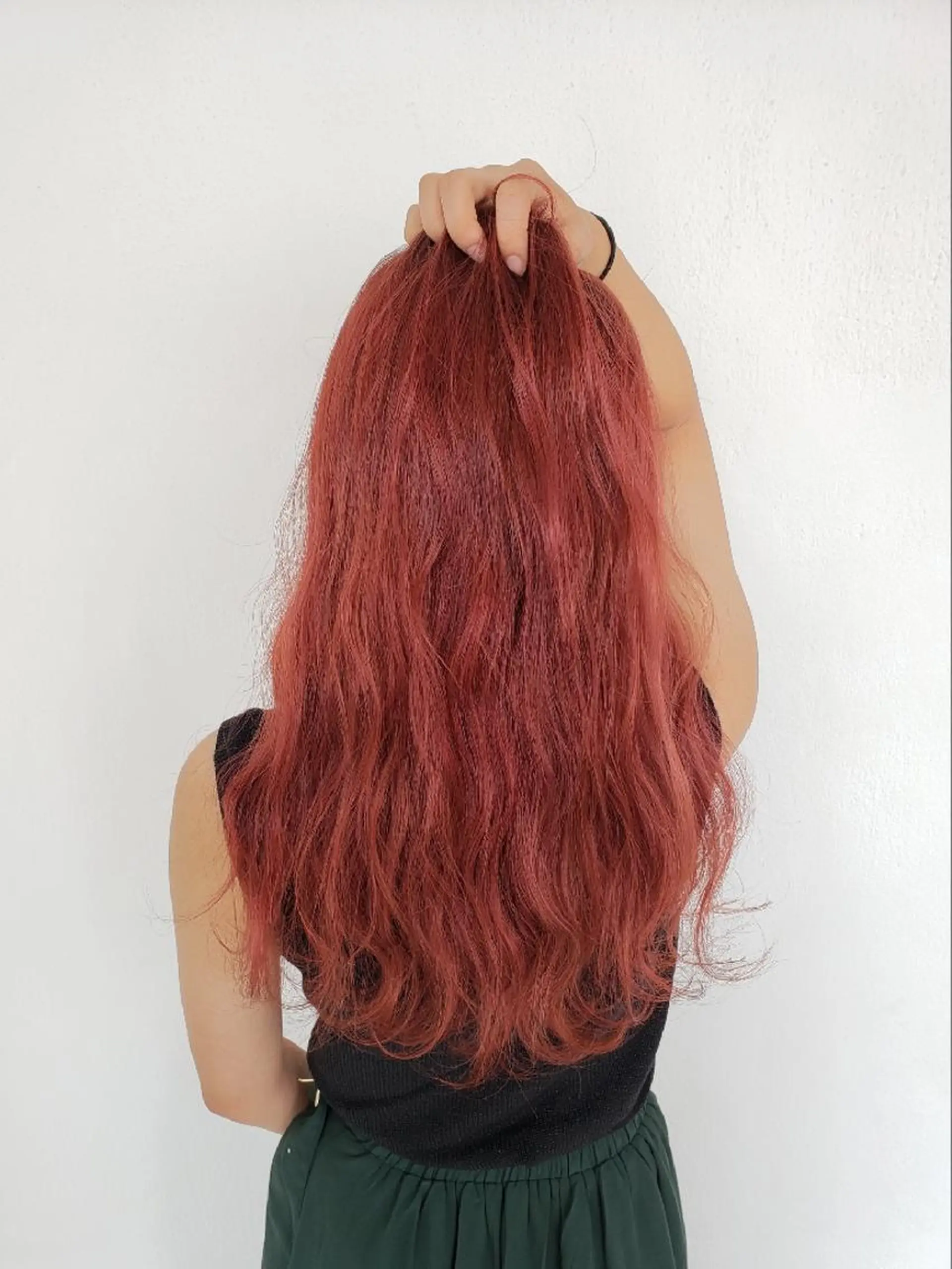 ロング カラー ヘアアレンジ レッドカラー 成瀬 弘光のヘアスタイル