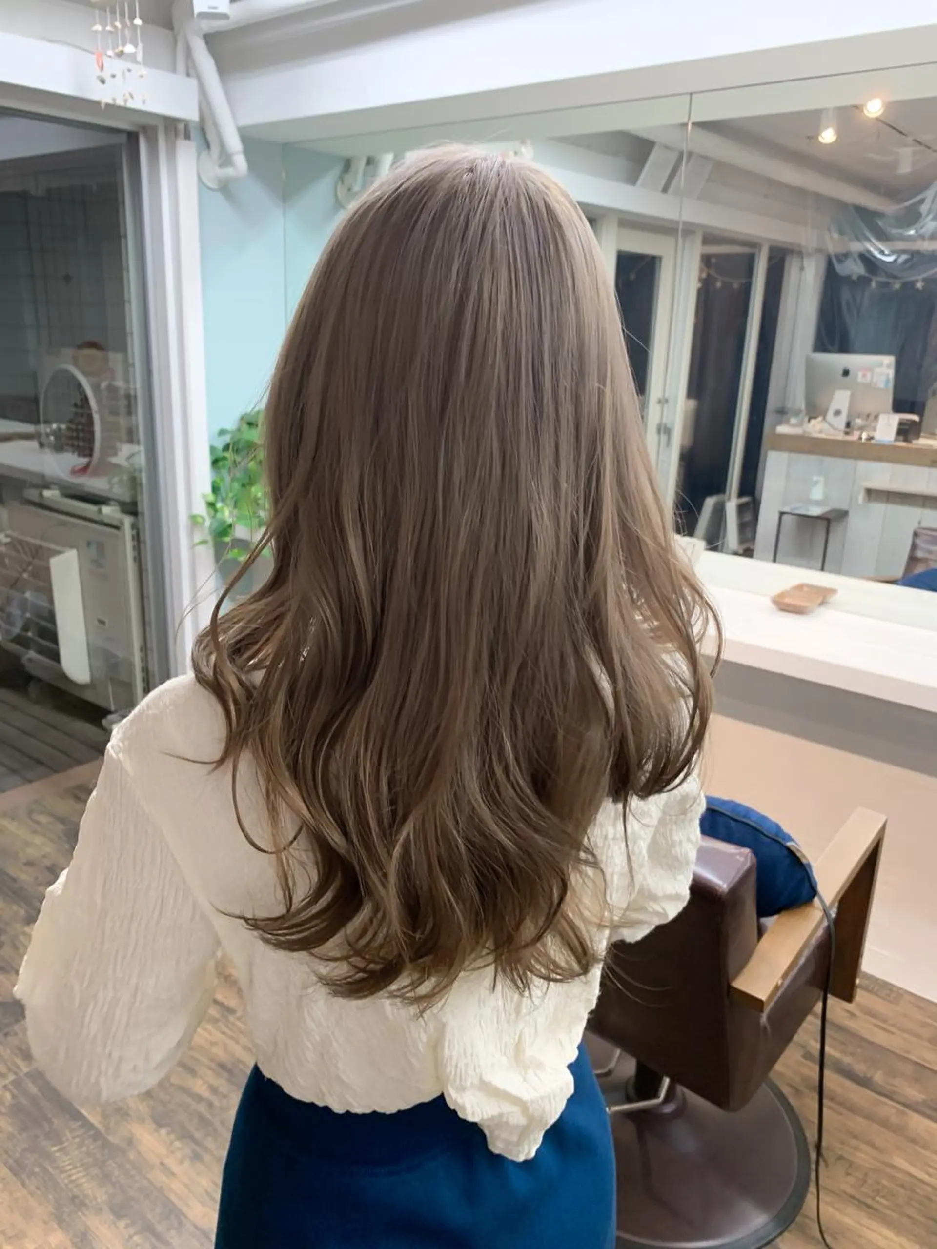 セミロング カラー ブリーチ グレージュ ミルクティーグレージュ salowin 原宿店所属・髪質改善ULTOWA 縮毛矯正モリムラのその他イメージ