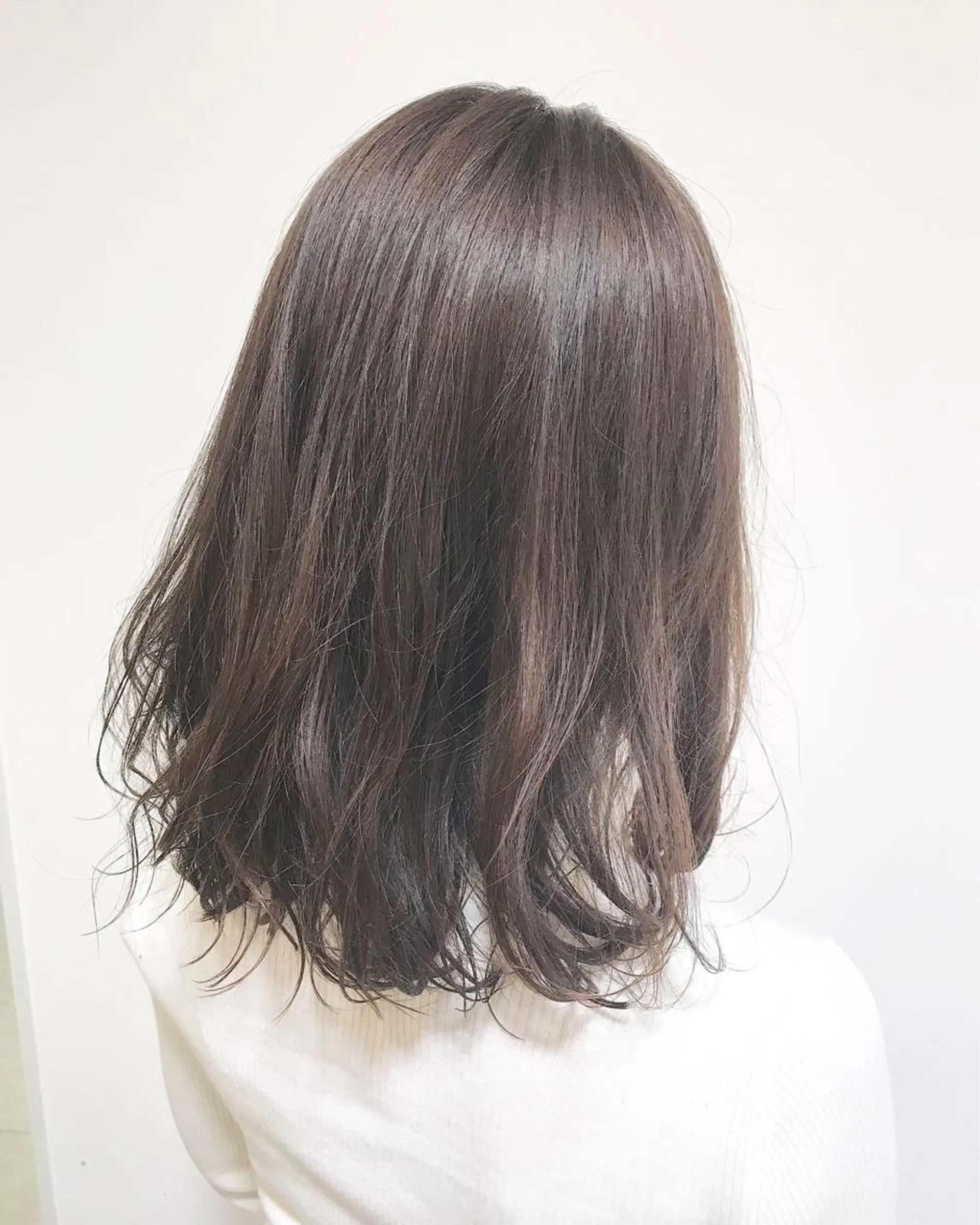 ミディアム カラー アッシュ ブラウンカラー ナチュラルブラウン カット ヘアカラー パーマ 縮毛矯正 chiyo yasuのヘアスタイル