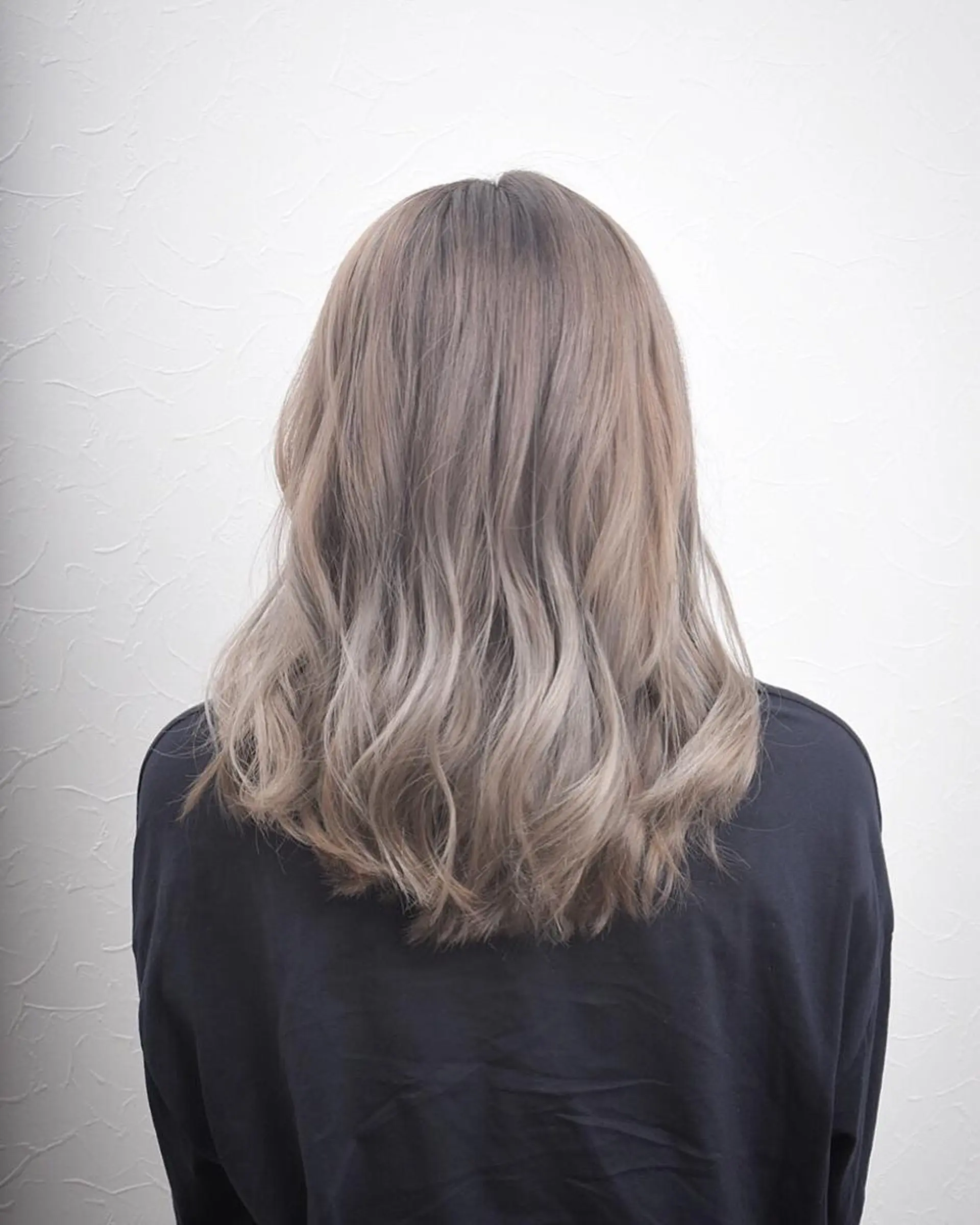 ミディアム カラー グレージュ THOiRY栄所属・三宅航平 モデル募集⭐️のヘアスタイル