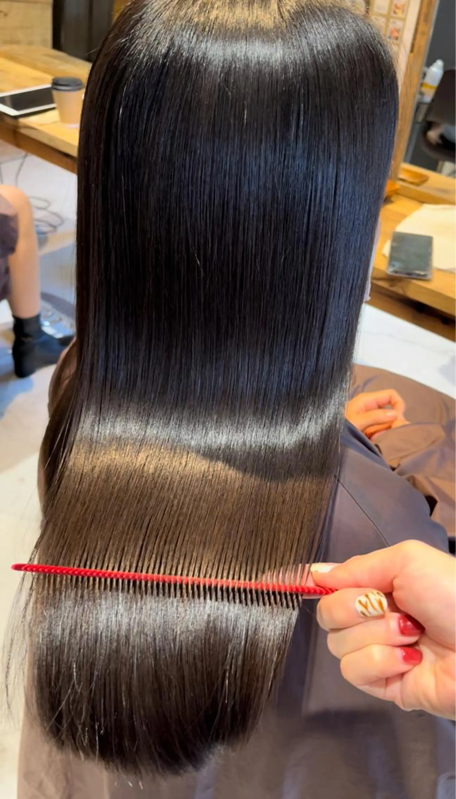 ロング diar 大石 彩織のヘアスタイル