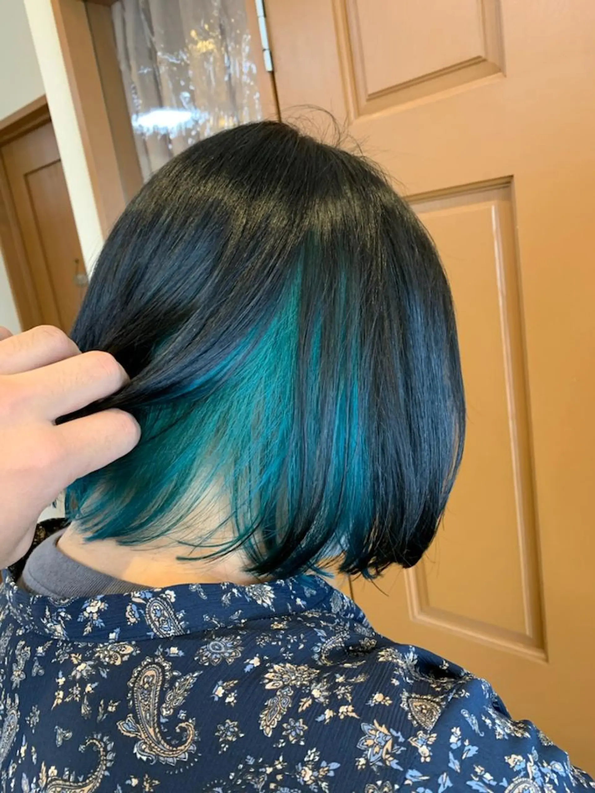 ショート ヘアカラー 荒牧 咲良のヘアスタイル