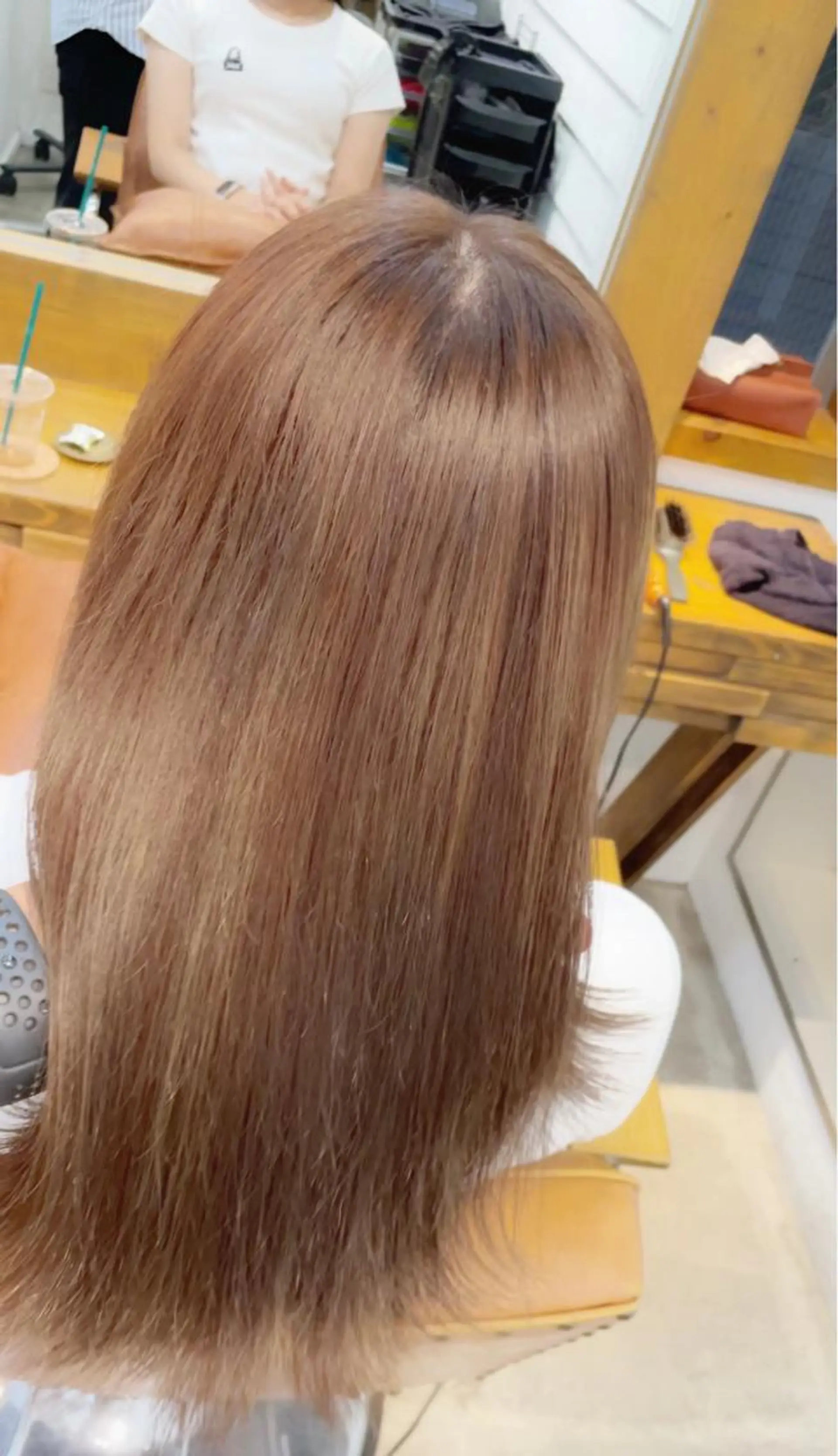 ロング カラー グラデーションカラー くびれヘア くせ毛 レイヤーカット カット トリートメント newline銀座所属・銀座ショート/ 大人ショート/金子涼のヘアスタイル