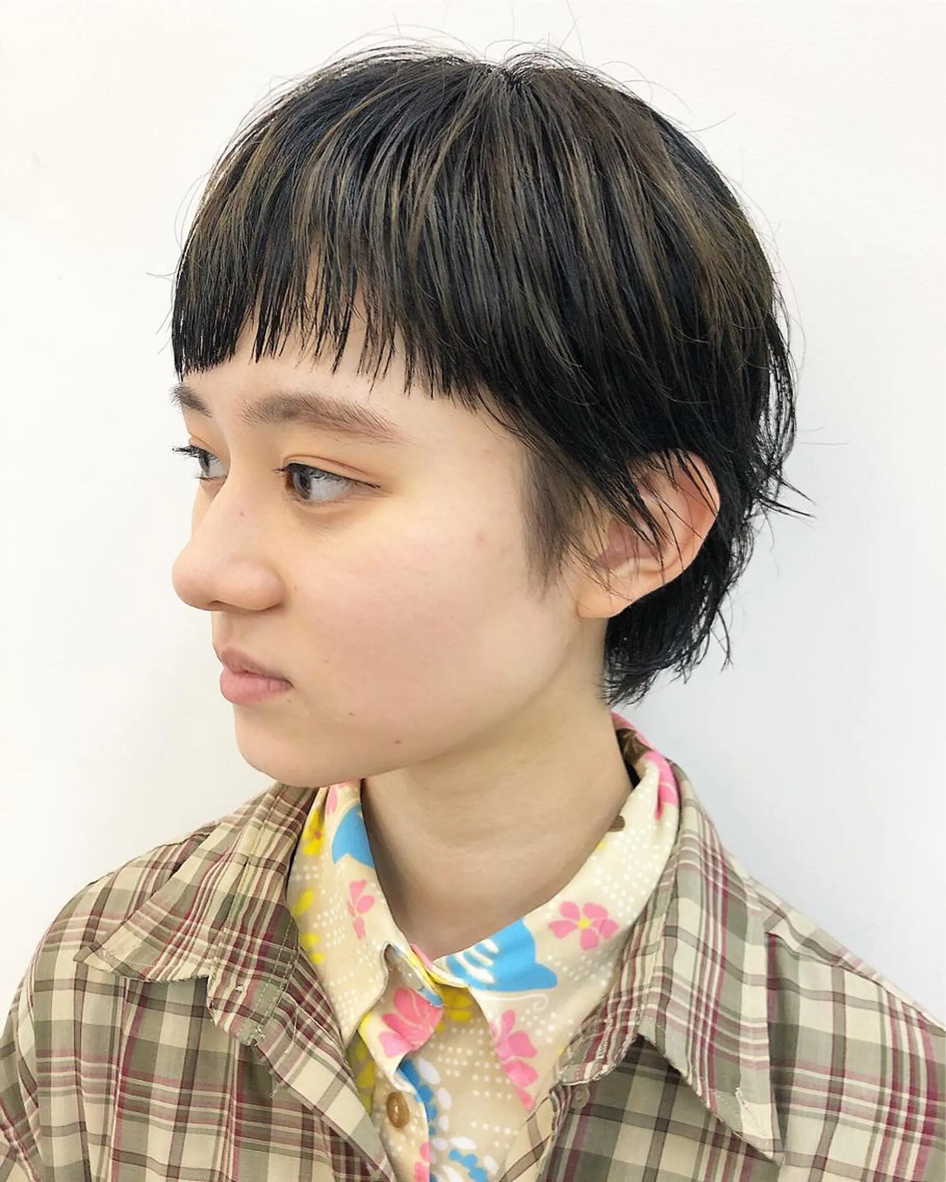 ショート クロスパーマ× 透明感カラー✂︎のヘアスタイル