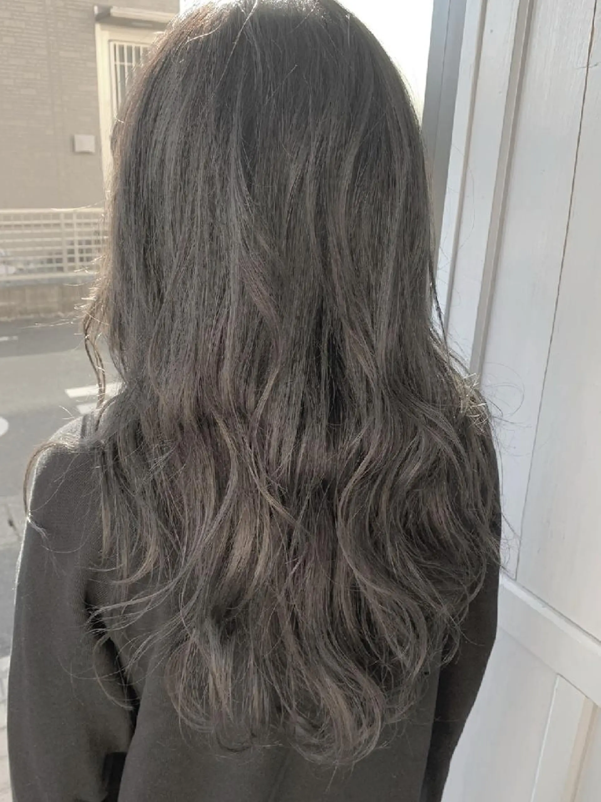 カラー アッシュ 堀 望美のヘアスタイル