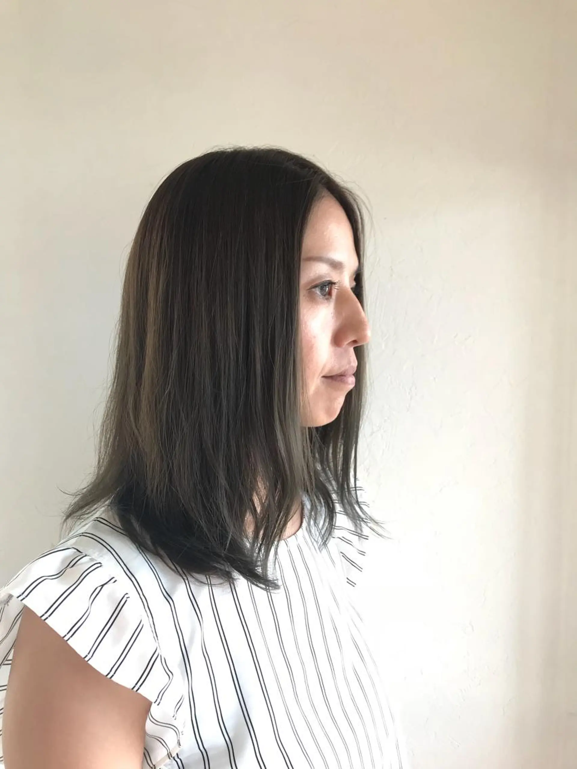 ミディアム カット ヘアカラー Claire 【クレール】所属・中野 幹也のヘアスタイル