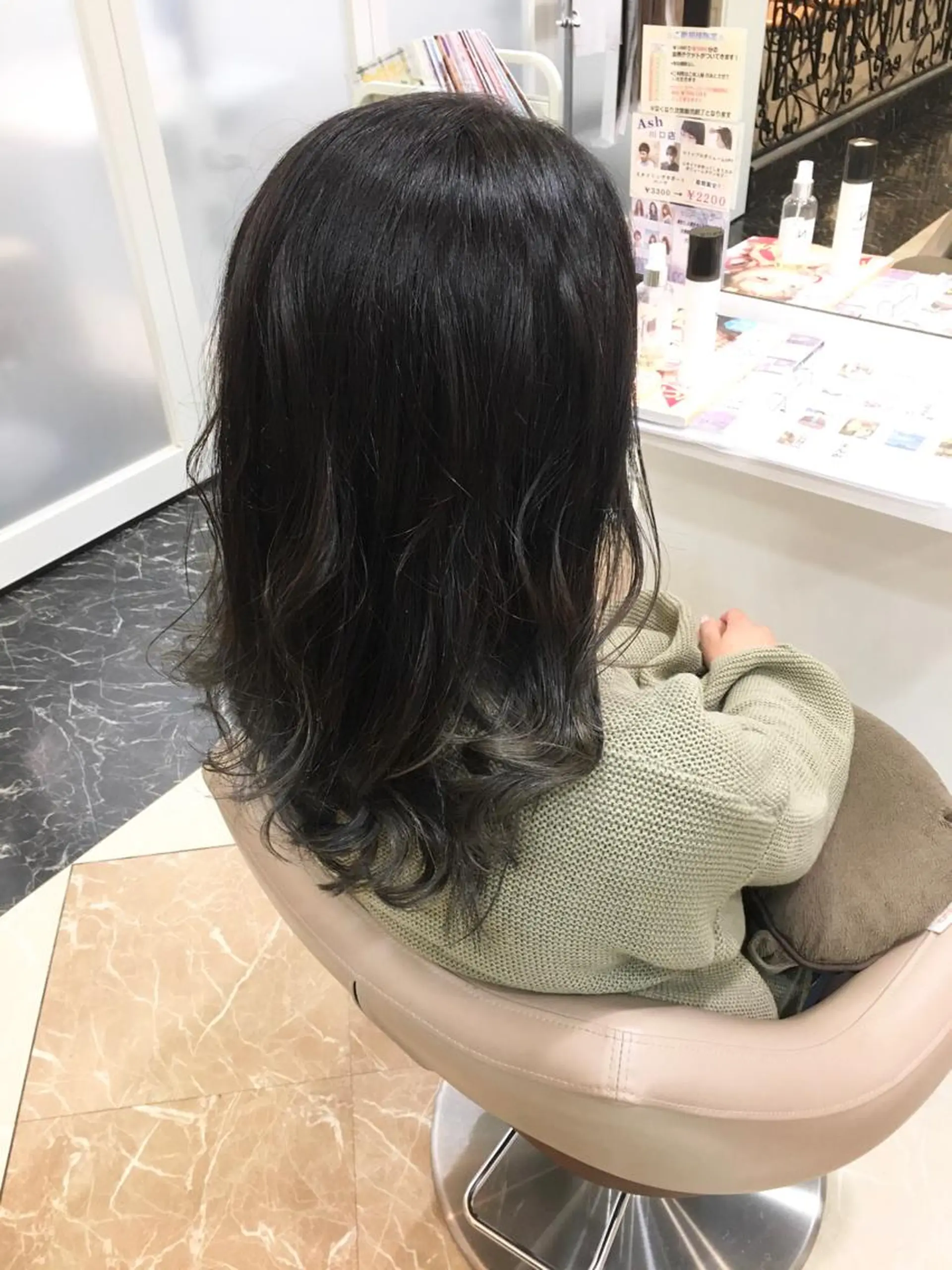 セミロング カット ヘアカラー トリートメント 阪口 雄佑のヘアスタイル
