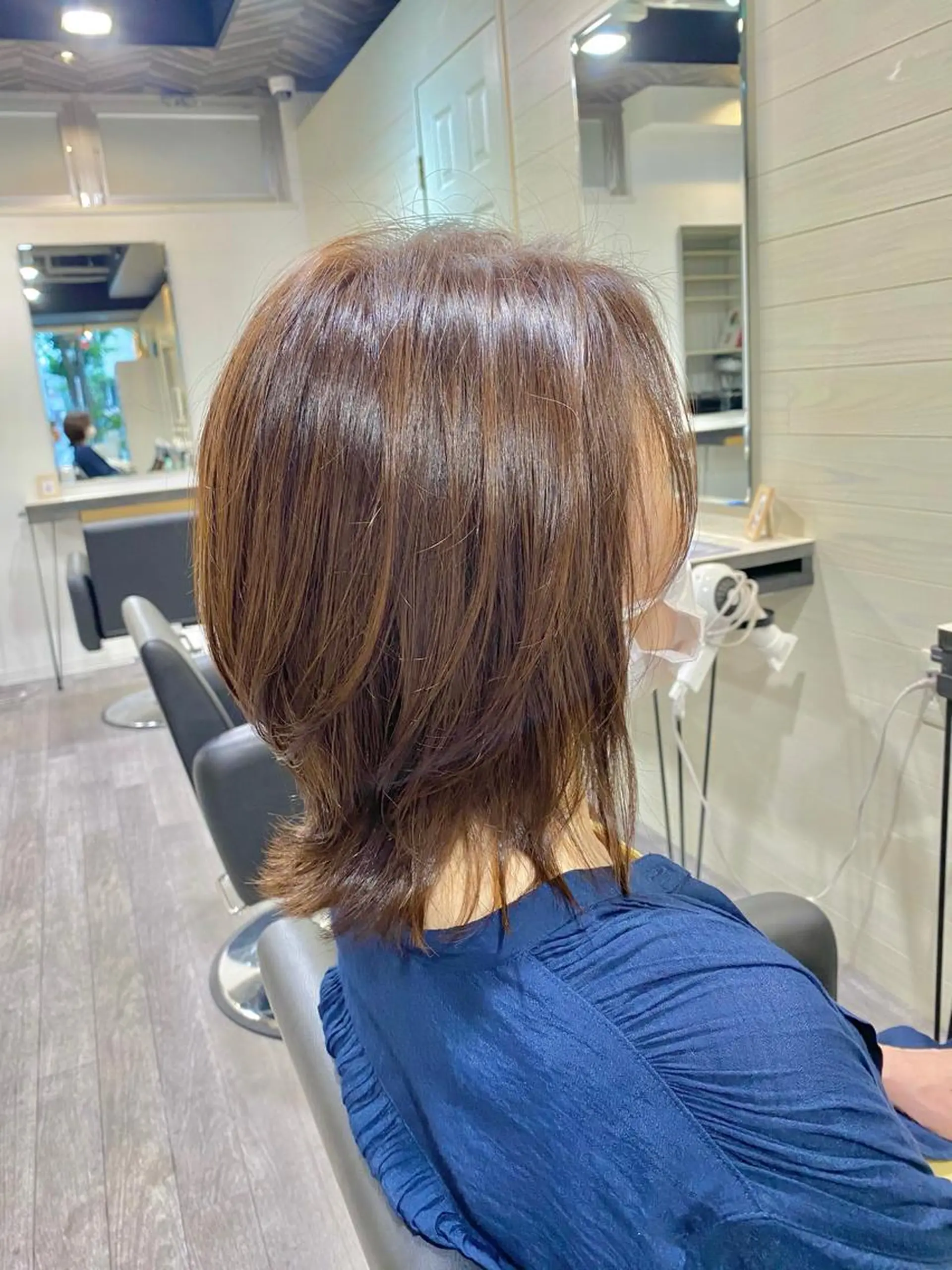 ミディアム カラー アディクシーカラー バレイヤージュ ブリーチ ケアブリーチ デザインカラー カット ヘアカラー unpeu hair  二条所属・先着1名様限定 カット無料のヘアスタイル