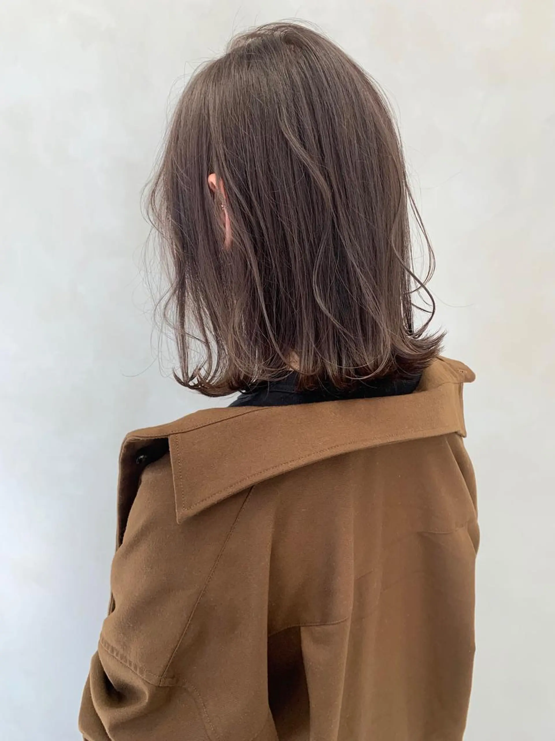 ミディアム カラー アッシュ アッシュグレー アッシュグレージュ グレージュ ヘアカラー トリートメント 💈平島 拓也💈のヘアスタイル