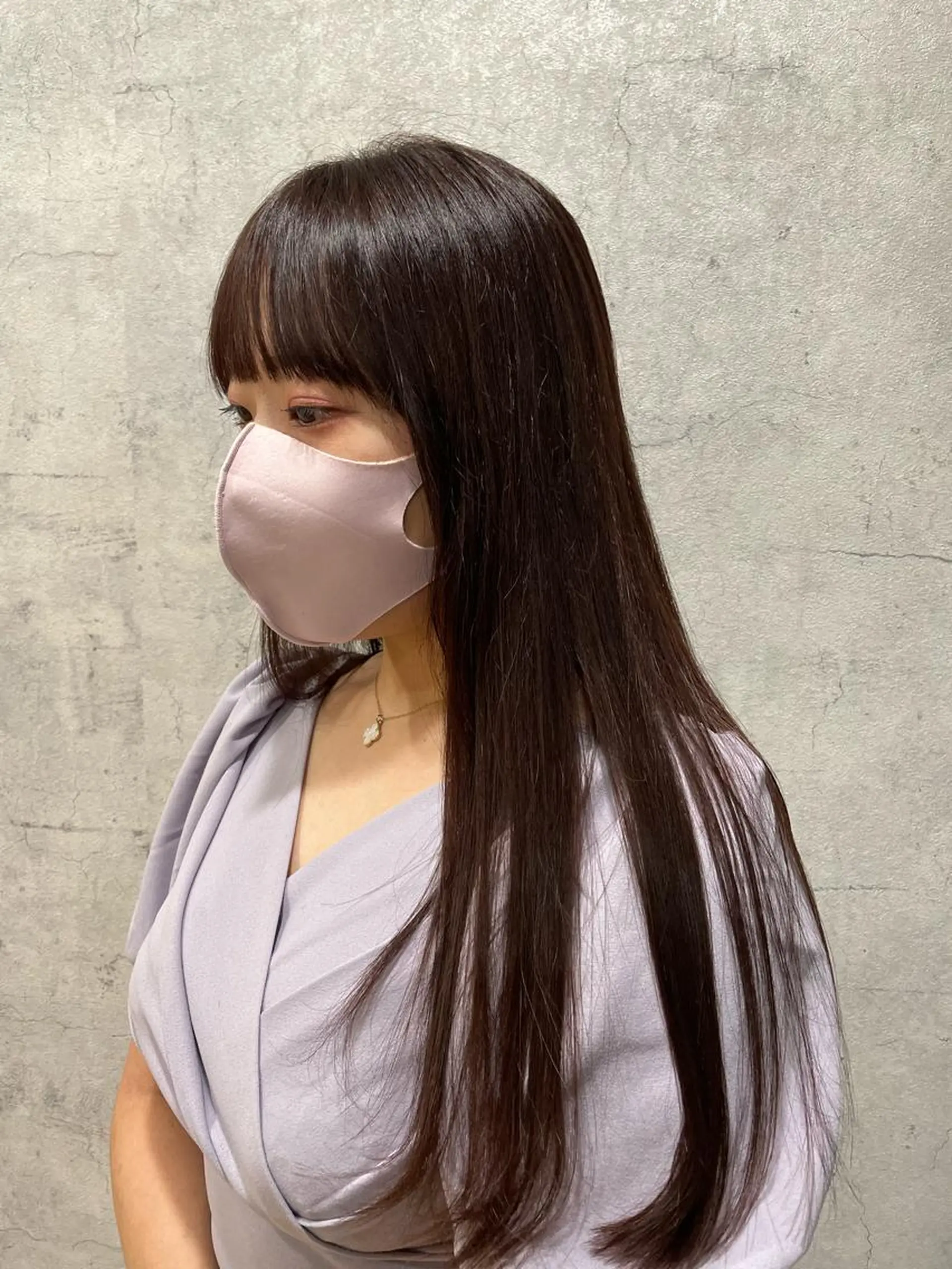 ロング カラー グレージュ ラベンダーカラー ラベンダーグレージュ ラベンダーグレー サイドバング 🍮中山詩乃🍮顔 まわりデザイン◎のヘアスタイル