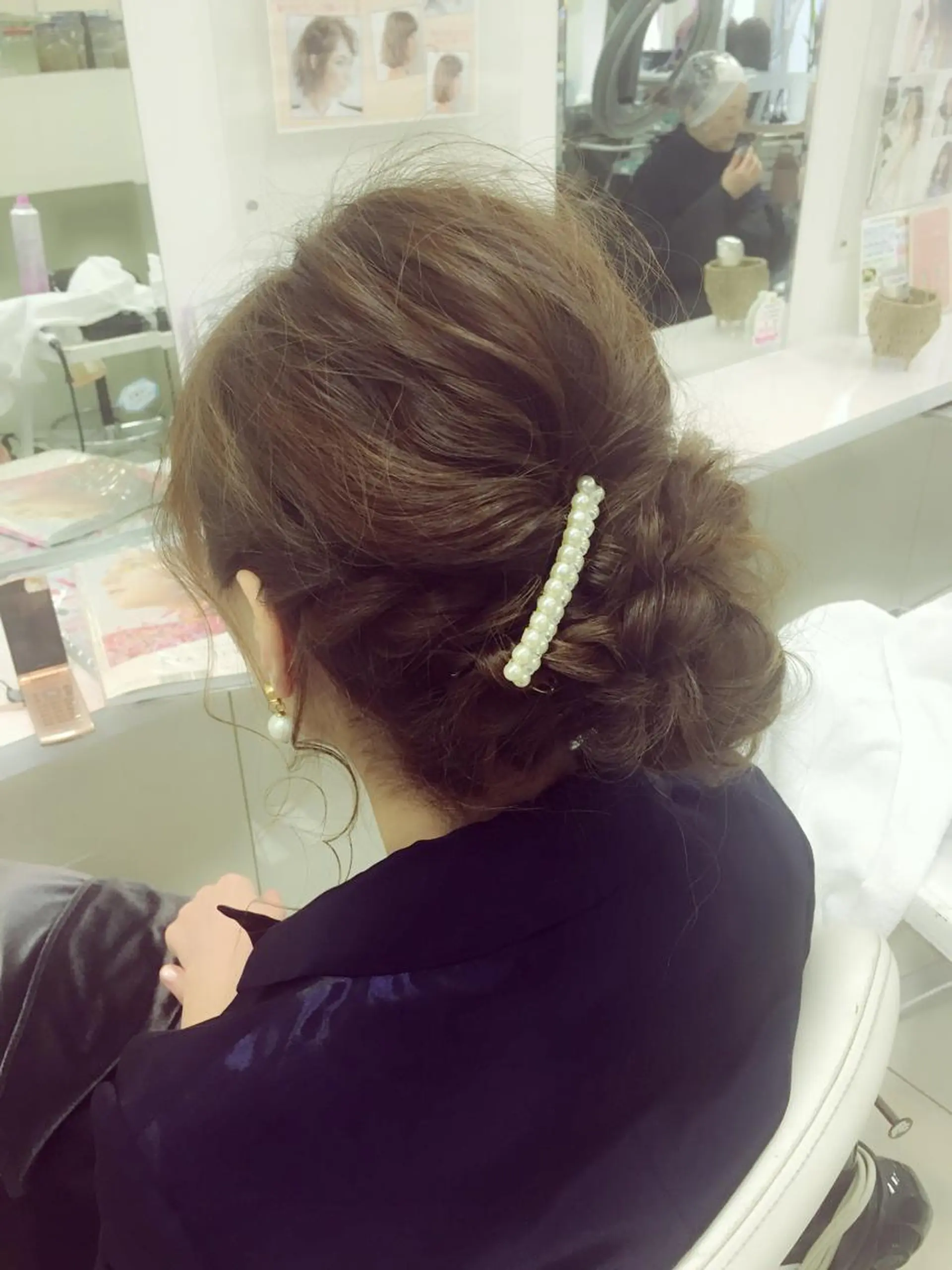 ロング ヘアアレンジ 艶髪ハイトーンカラー 💘kazueのヘアスタイル