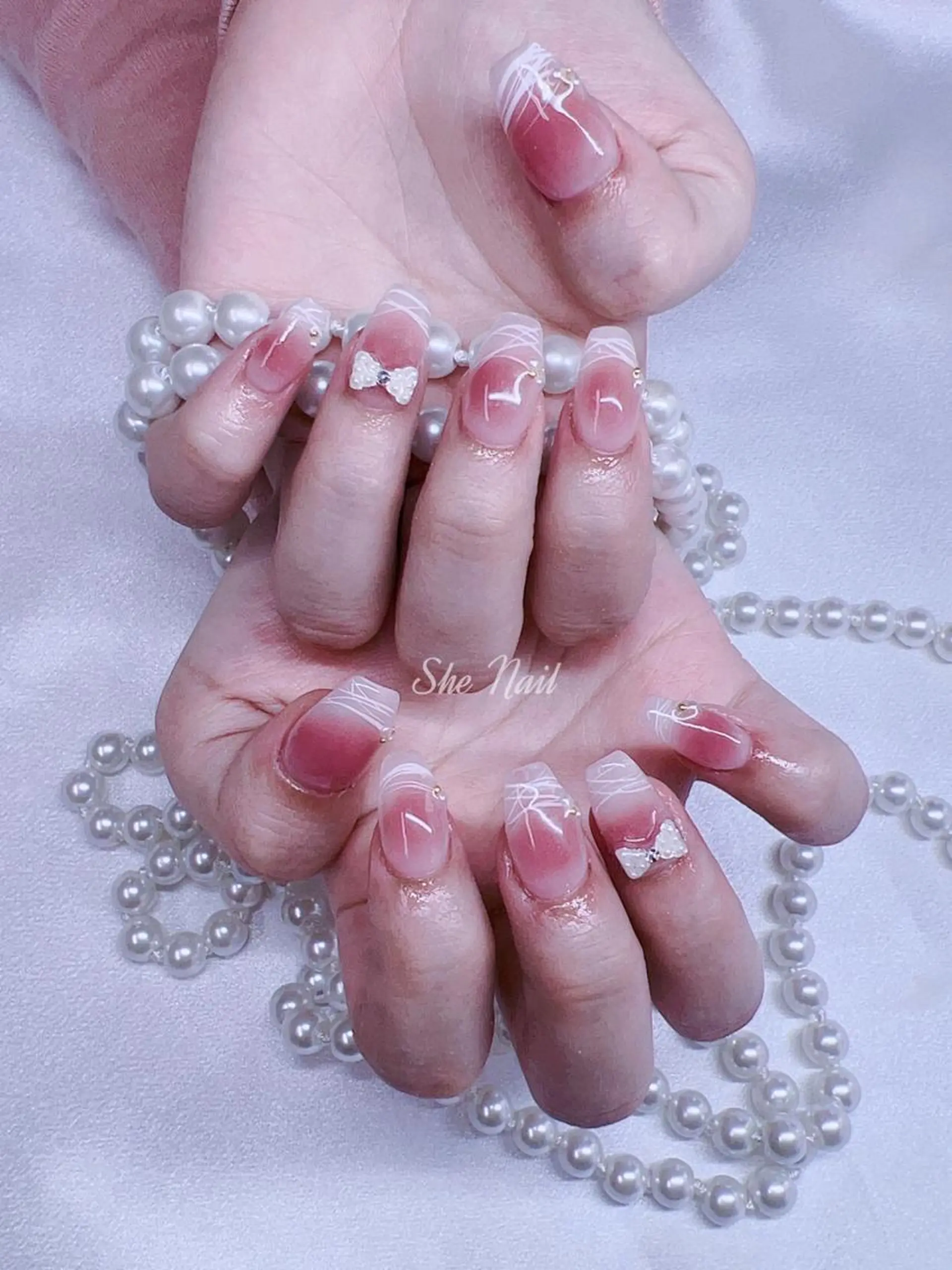 ネイル チークネイル 長さ出し マグネットネイル 持ち込み ワンカラーネイル She   Nail所属・ISA_ BELLAのネイルデザイン