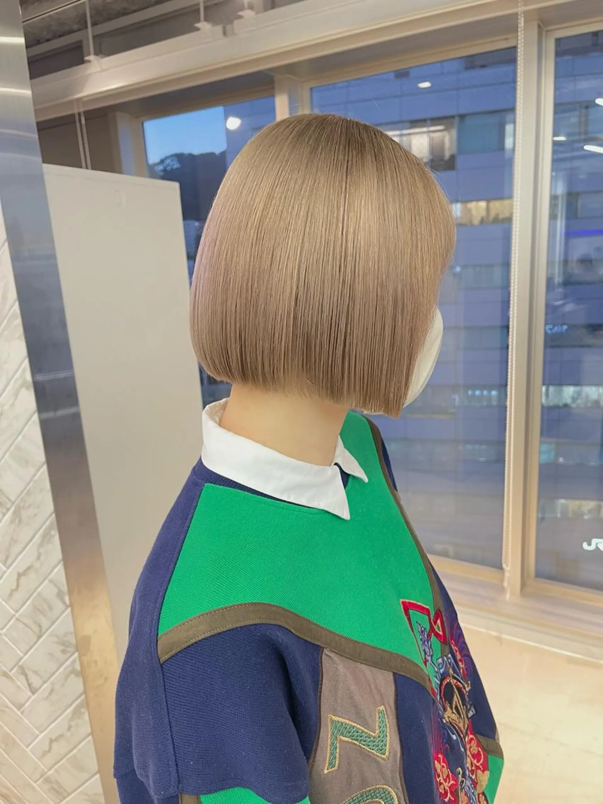 ショート カラー ヘアカラー トリートメント 店長 MANAMI /ブリーチ/骨格ボブのヘアスタイル