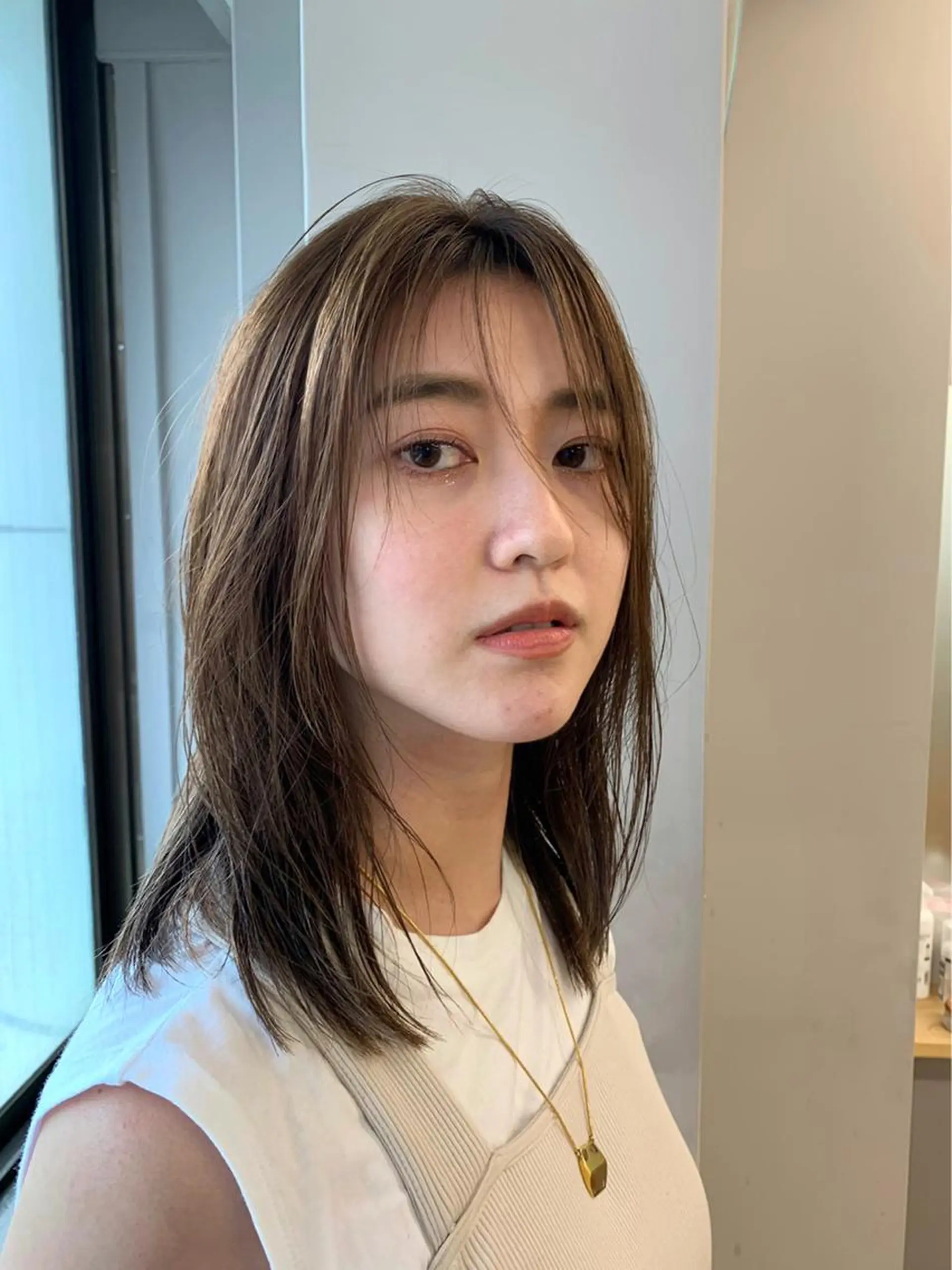 ミディアム カラー ハイライトカラー ハイライト カット ヘアカラー トリートメント 豊浦 翔太のヘアスタイル