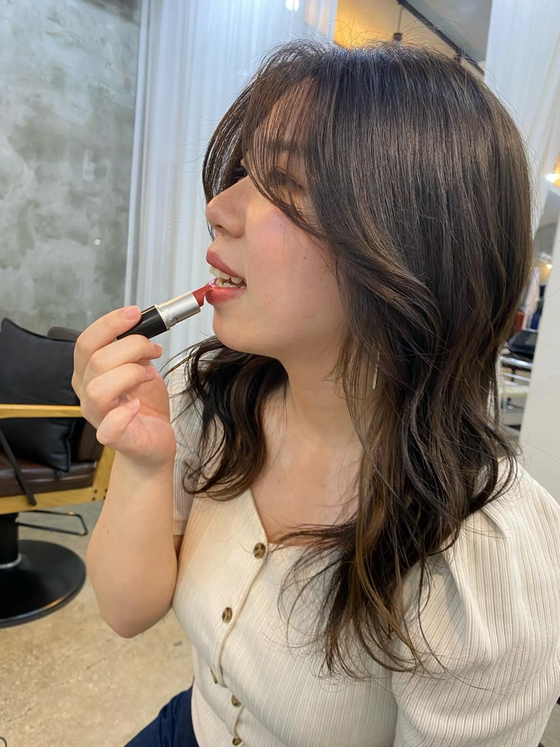 セミロング カラー ヘアアレンジ グレージュ 志賀 あずみのヘアスタイル