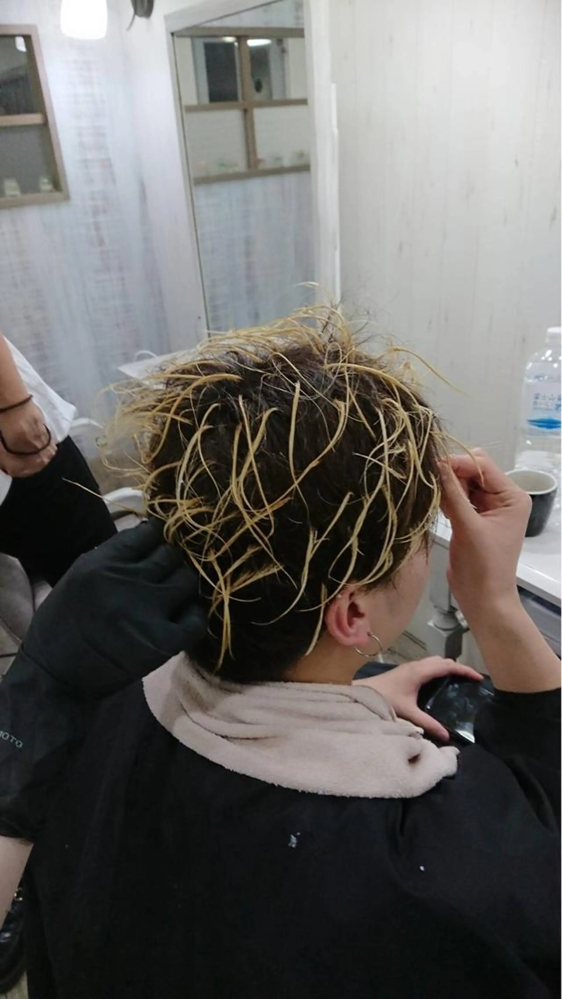 カラー ハイライトカラー メッシュ ヘアカラー トリートメント イシジマ タカナリのヘアスタイル