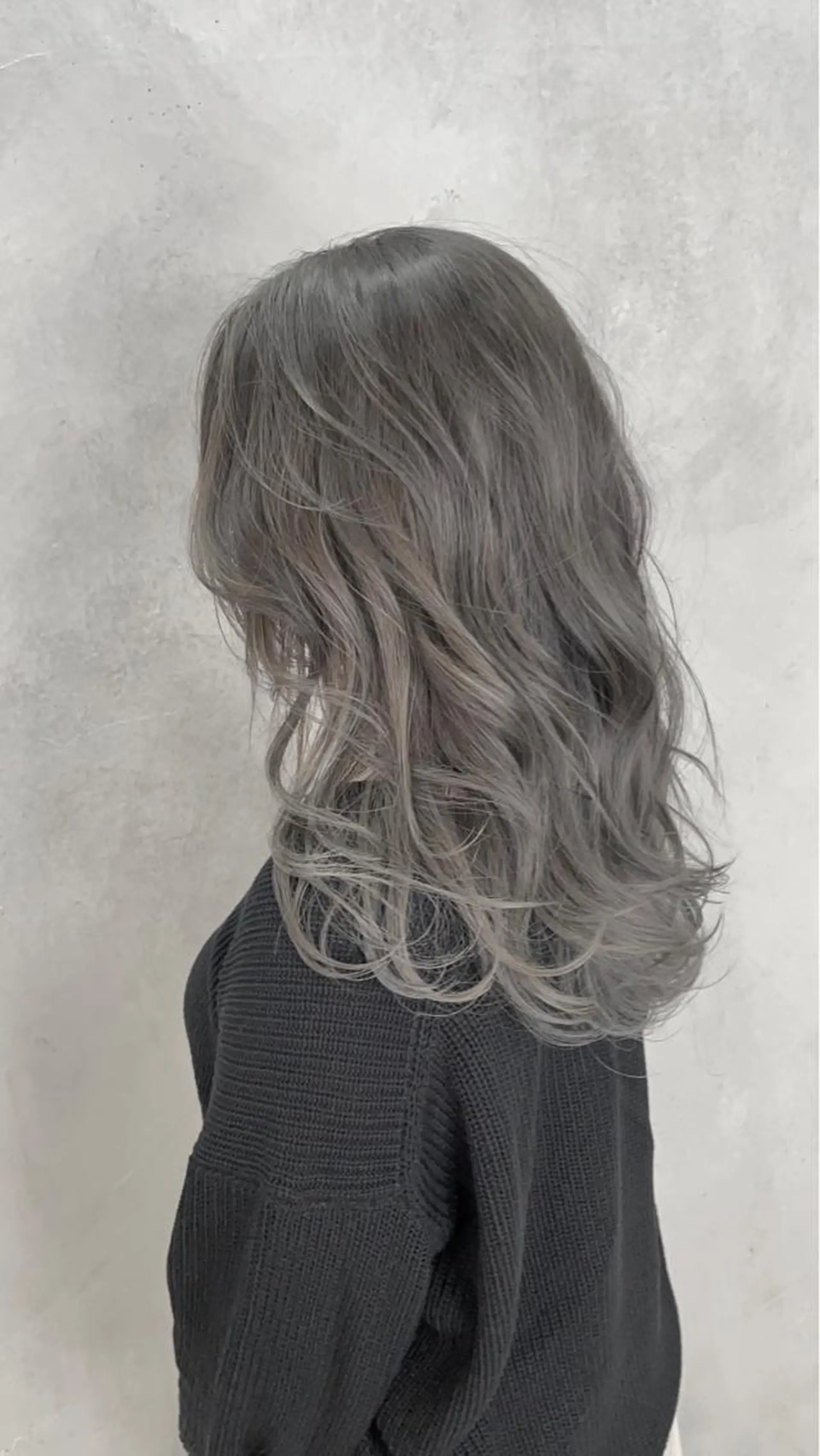 ミディアム カラー カット ヘアカラー トリートメント FiNbyallure 池袋所属・シアカラー×髪質改善 ミニモ限定/浦前翼のヘアスタイル