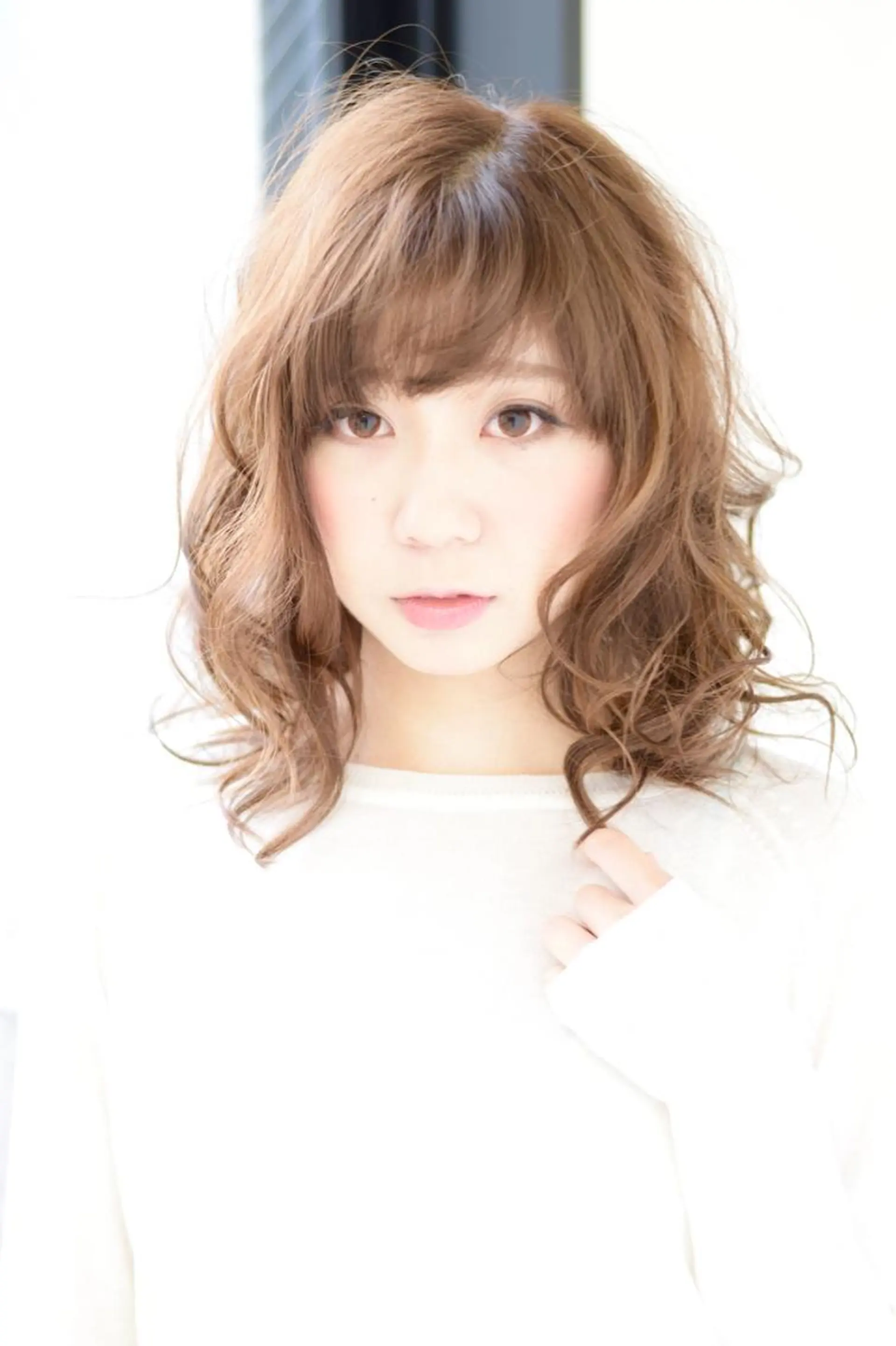 セミロング カラー テラモト カズヨシのヘアスタイル