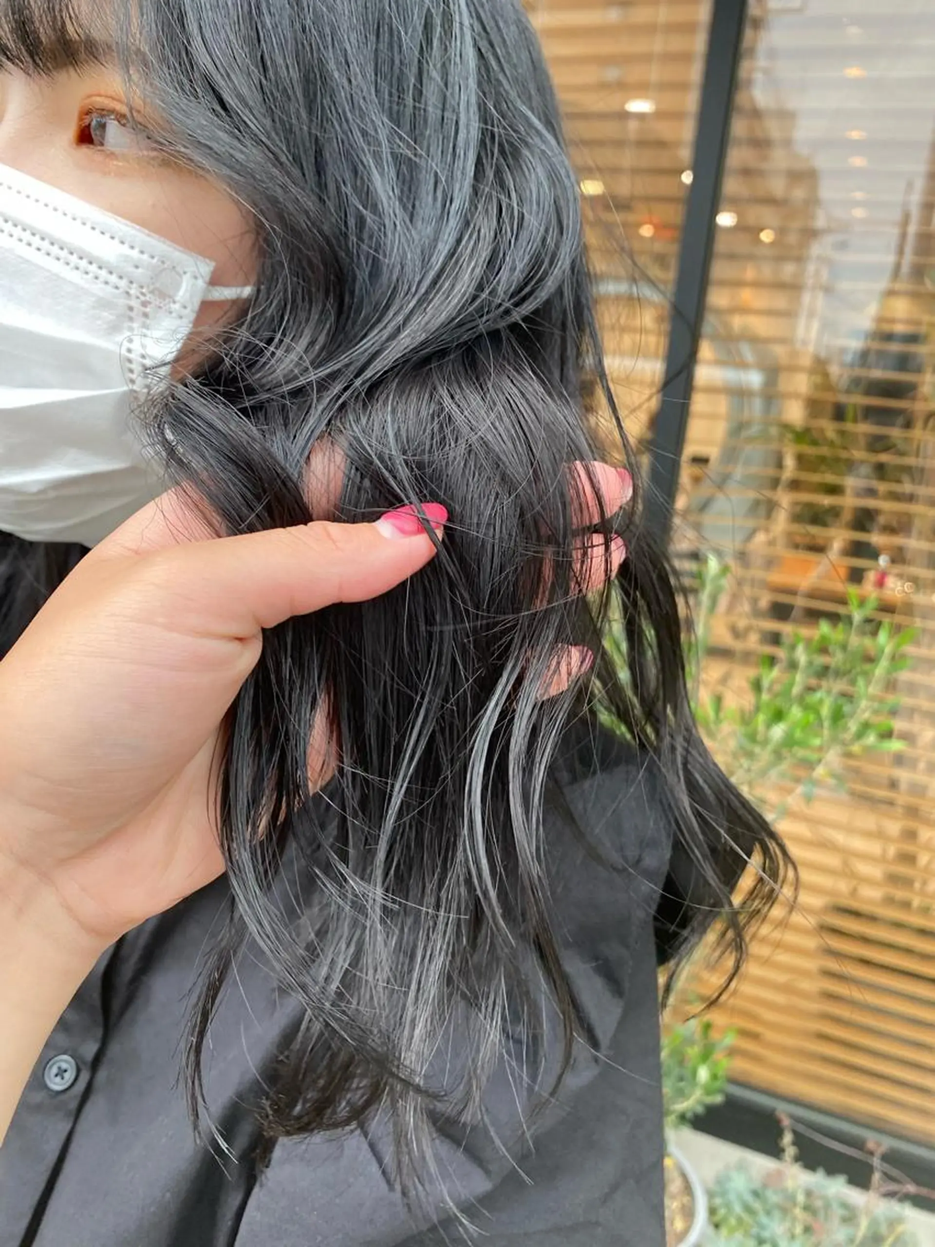 セミロング カラー 黒髪 ブルーカラー ブルーブラック パーマ指名No1 /namiのヘアスタイル