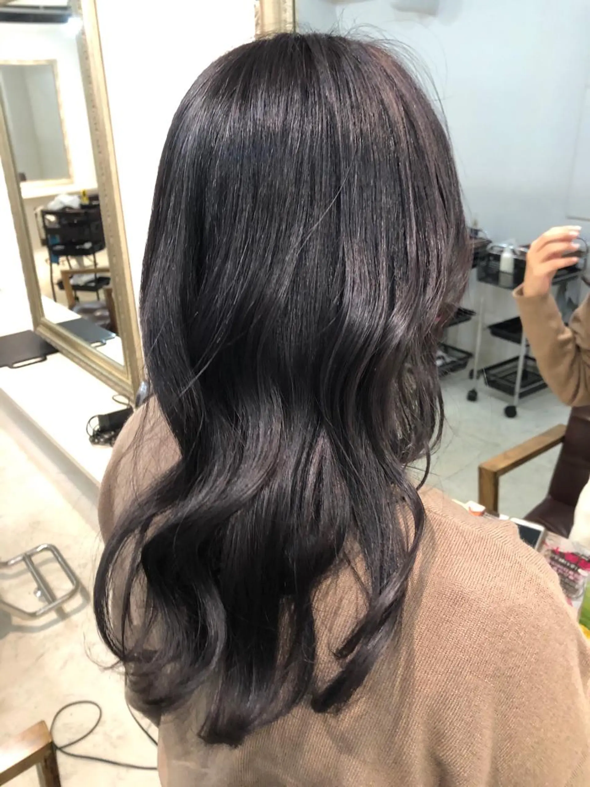 ロング カラー ブリーチ 透明感カラー グレージュ ラベンダーカラー ラベンダーグレージュ 🤍中野 レオ🤍のヘアスタイル
