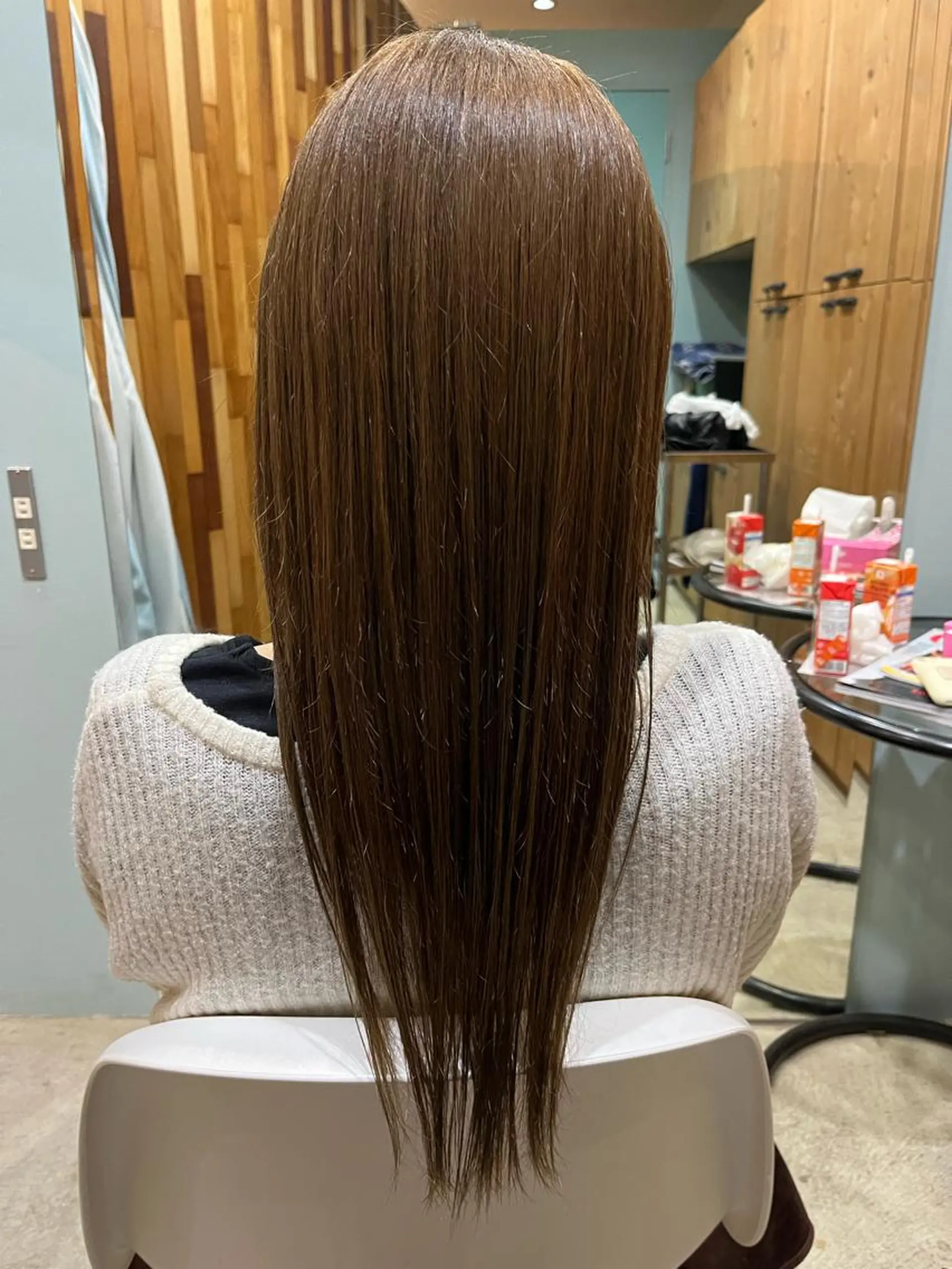 ロング カラー ベージュカラー ブリーチ 長南 やよいのヘアスタイル