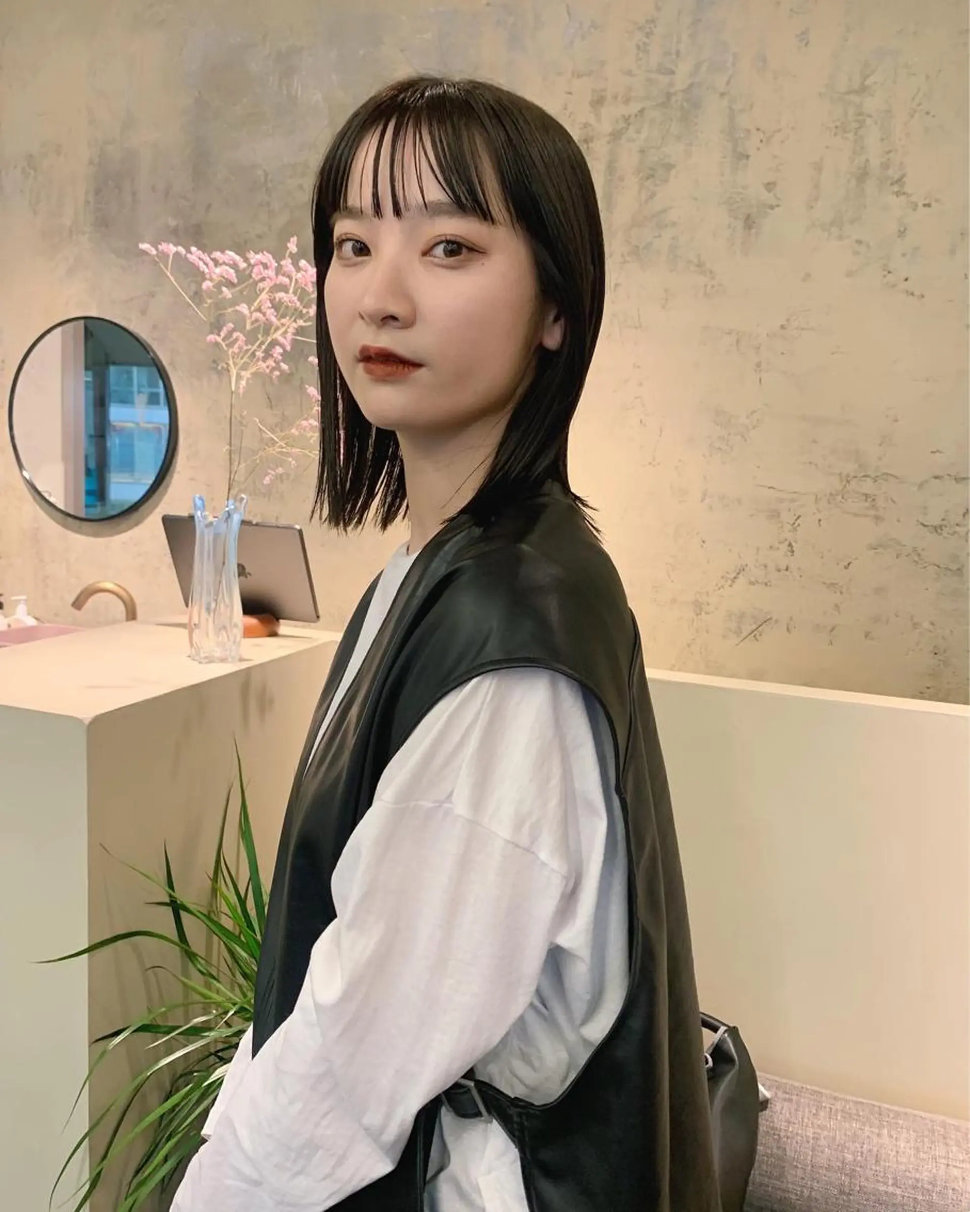 ミディアム カラー yupi🐈⬛ レイヤー/パーマのヘアスタイル