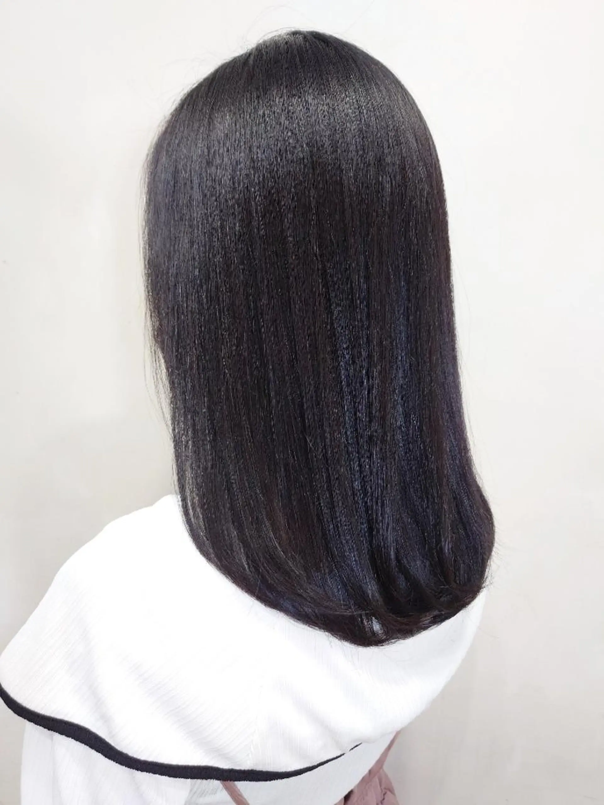 セミロング ブリーチ／ 髪質改善／ＲＹＯのヘアスタイル