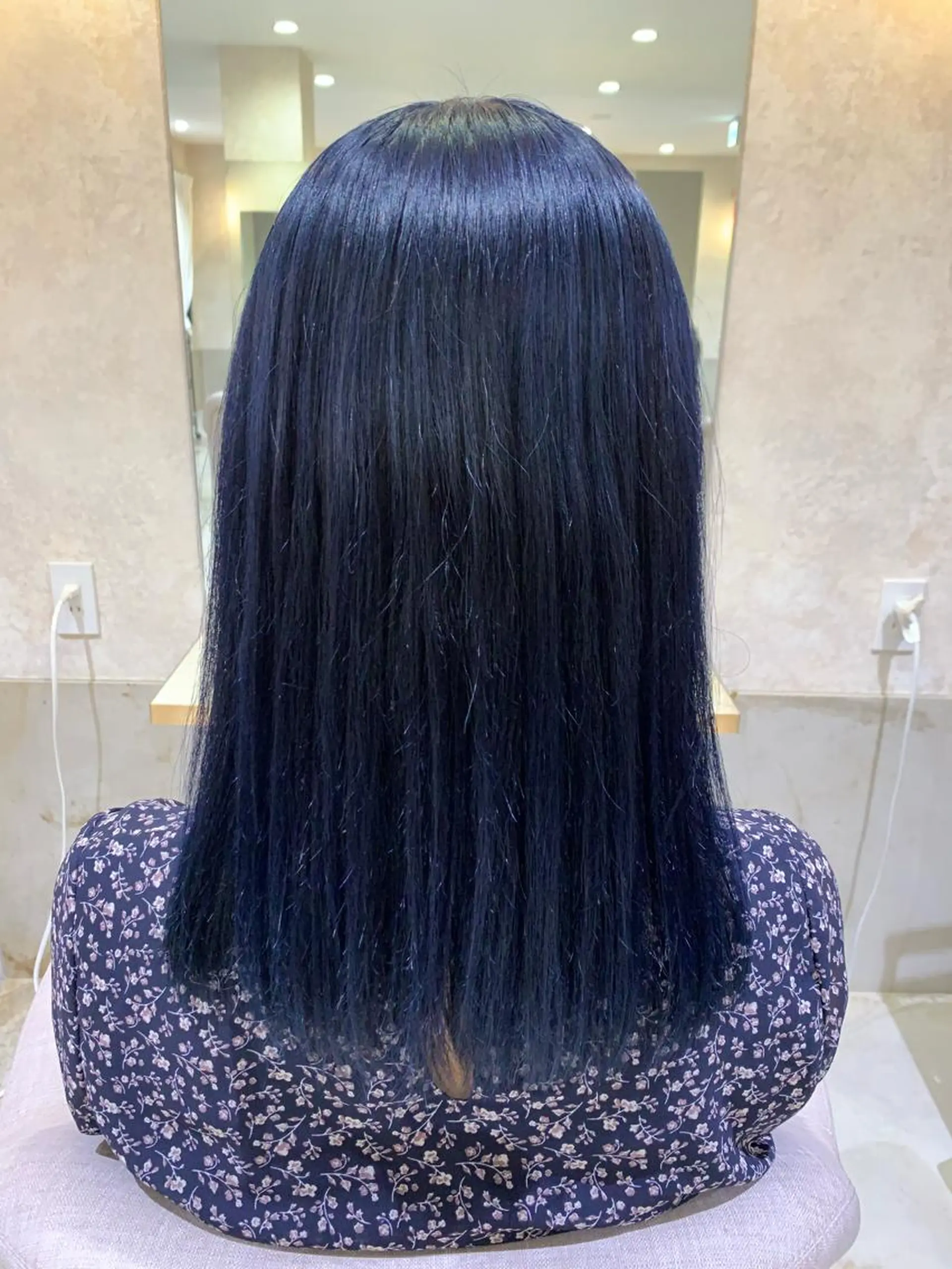 セミロング CIEL所属・峯尾 穂専のヘアスタイル
