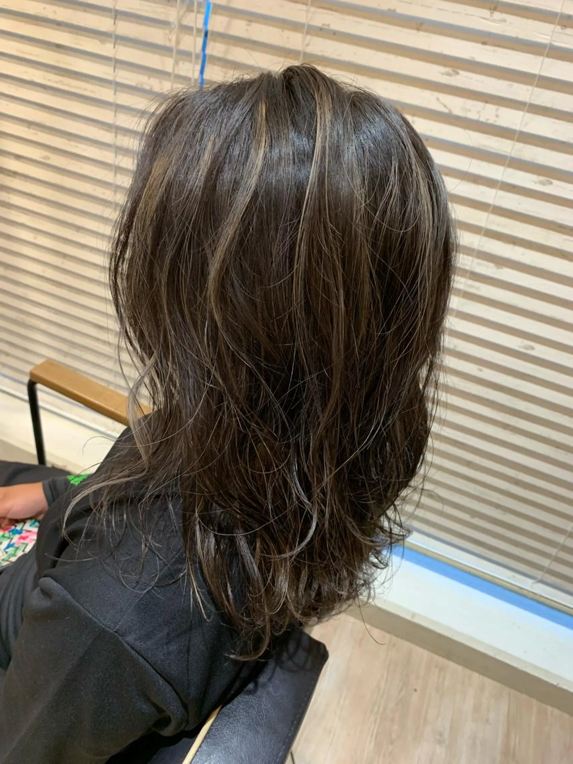 ミディアム カラー ハイライトカラー ハイライト 大久保 隆蔵のヘアスタイル