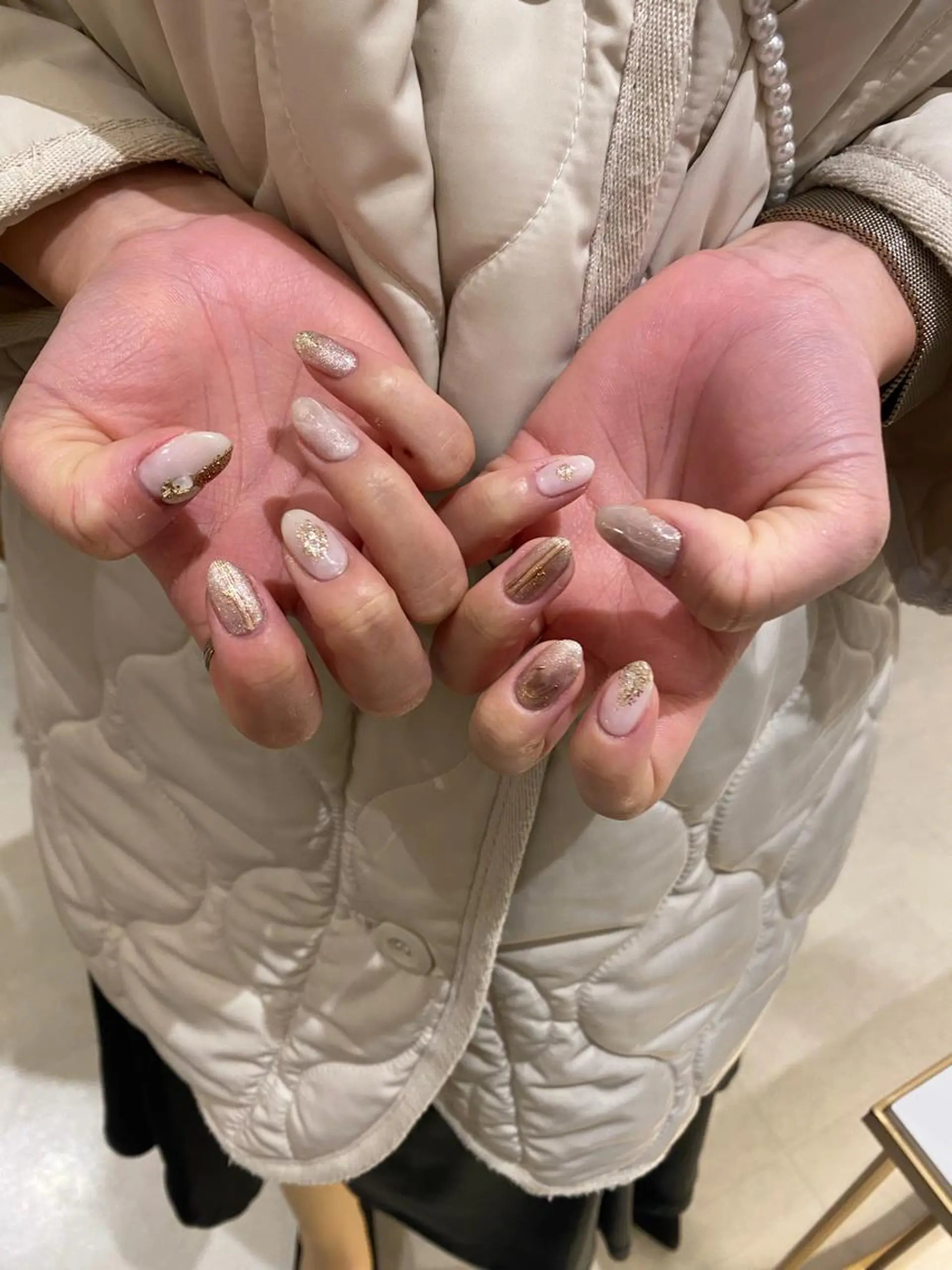 ネイル ネイル&アイ　QUEEN&CRIMSON所属・眉WAX/ピーリング ホワイトニングの眉毛・アイブロウイメージ