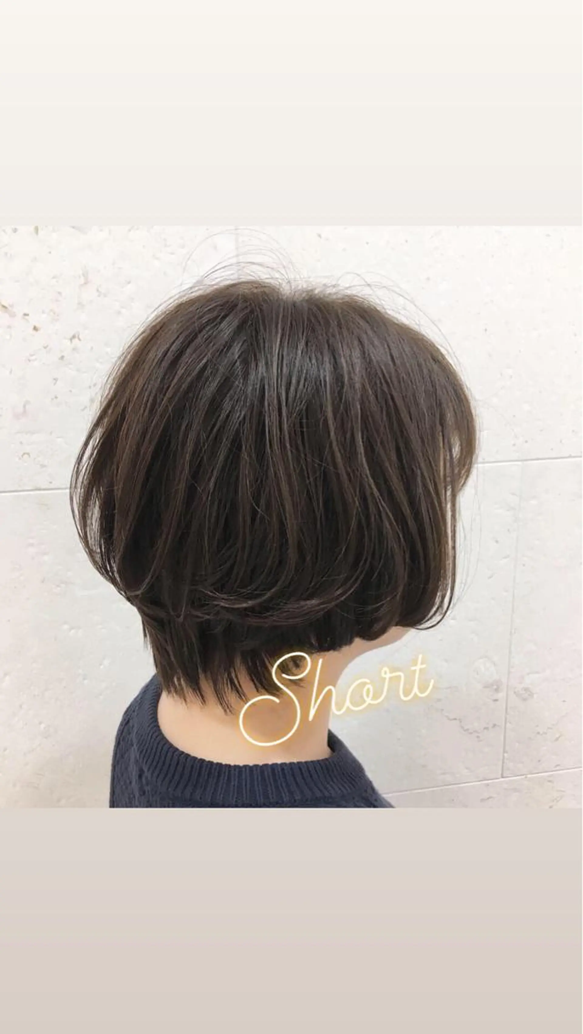 ショート カラー アッシュ ベージュカラー ショートヘア カット ヘアカラー トリートメント 斉藤 貴也のヘアスタイル
