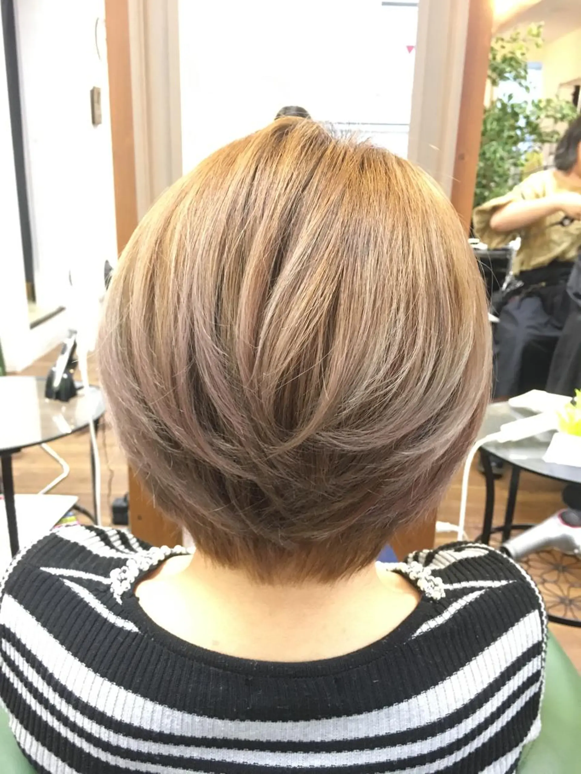ショート カラー PALETTE(パレット)所属・SHIORI💜艶々 柔らかカラーへ💜のヘアスタイル