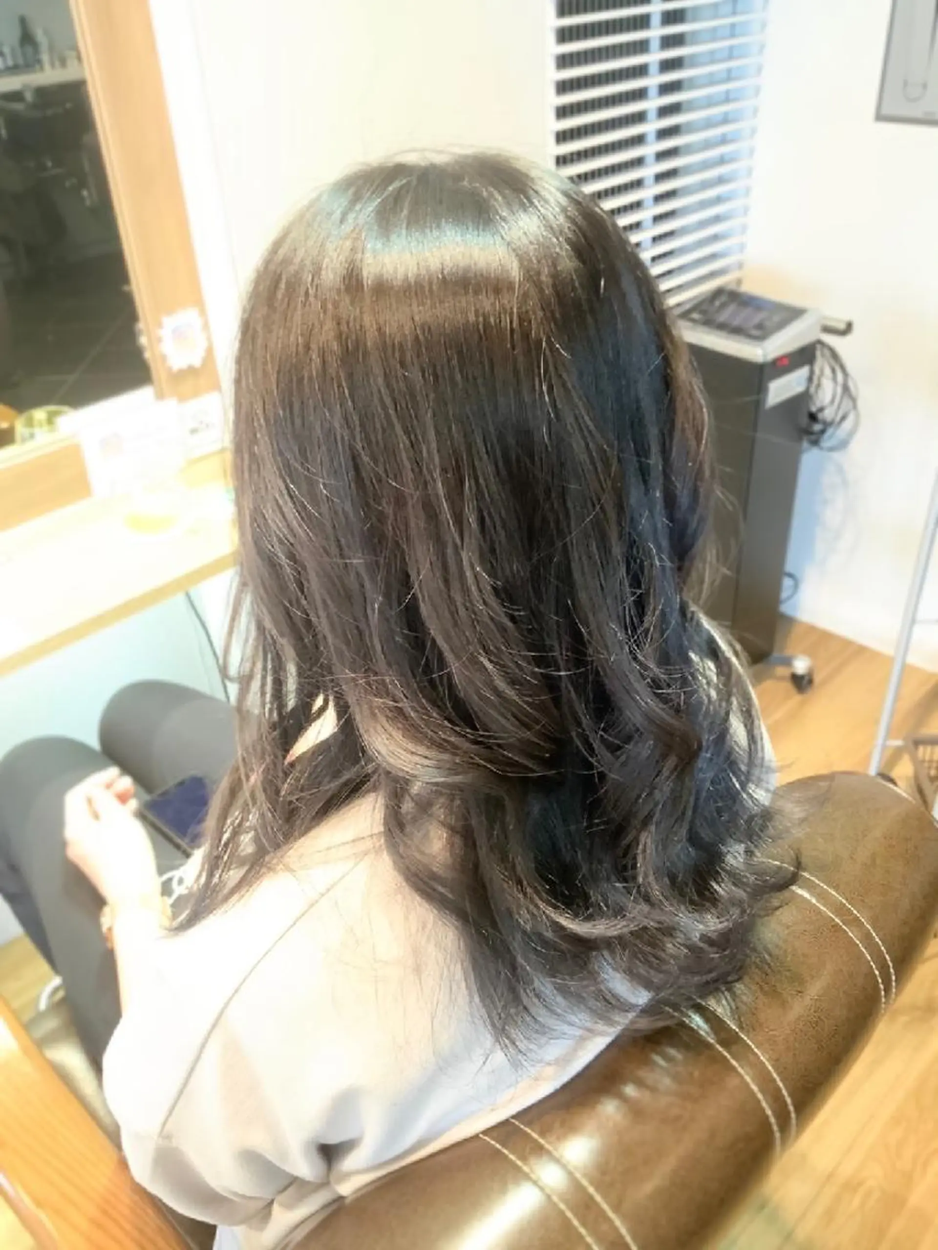 カラー アッシュ ラベンダーカラー ラベンダーアッシュ ヘアカラー トリートメント 堀 望美のヘアスタイル