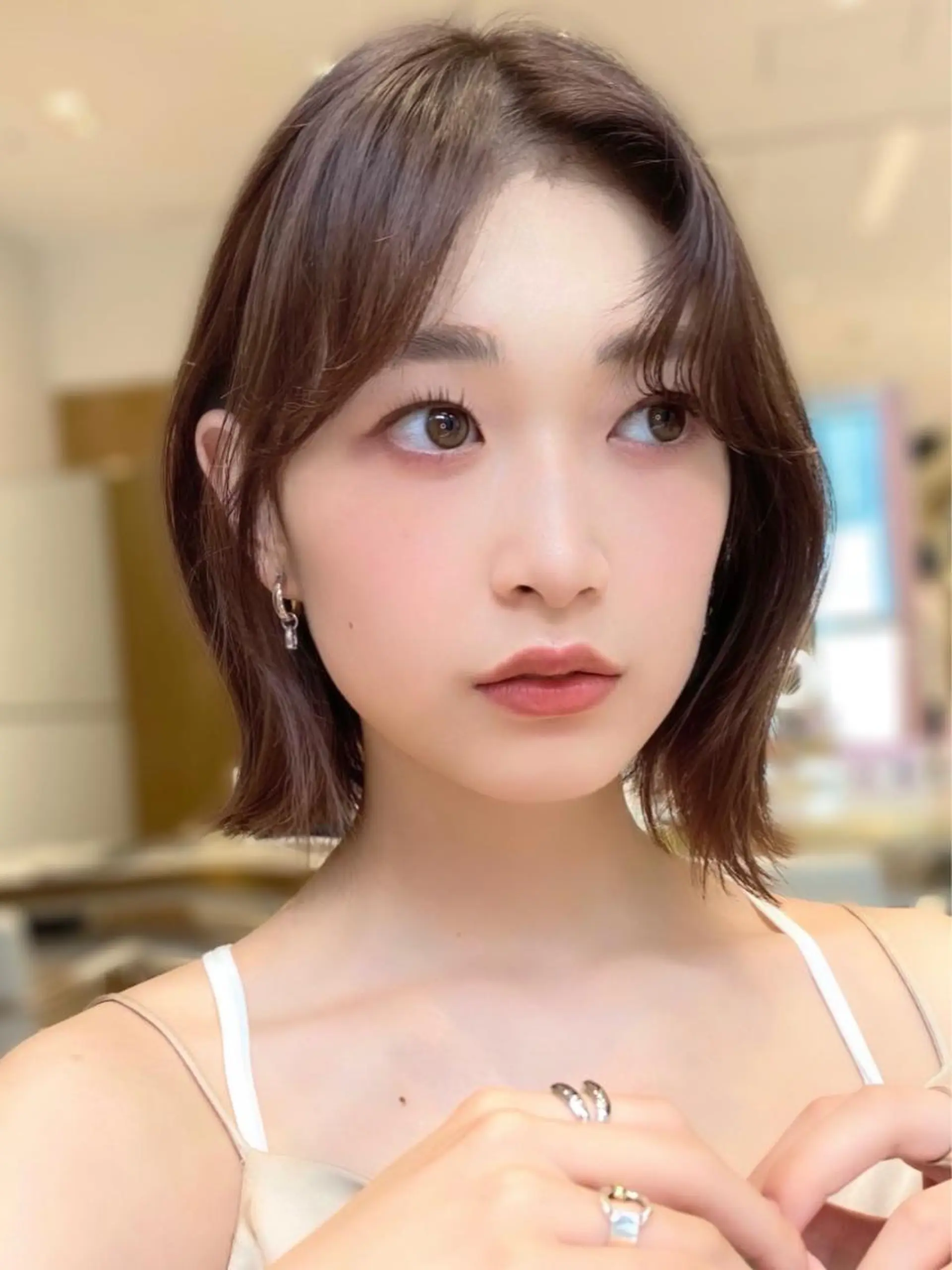 ミディアム カラー パーマ ヘアアレンジ 切りっぱなしボブ ブリーチ 透明感カラー ブリーチなしカラー ボブ カット 小野寺瑞希 /最小顔カットのヘアスタイル