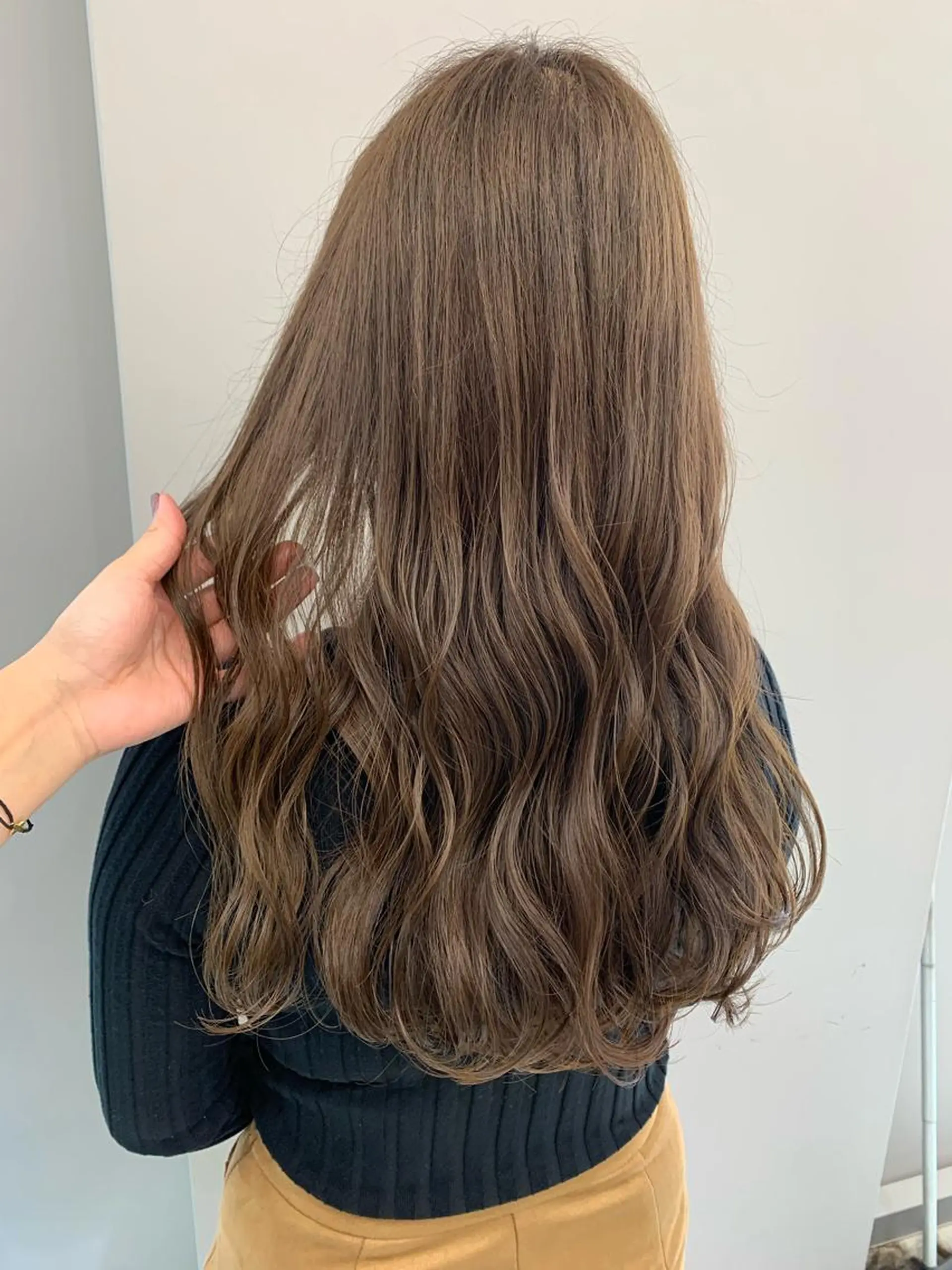 ロング カラー ベージュカラー トリートメント ヘアカラー theF___ yukoのヘアスタイル