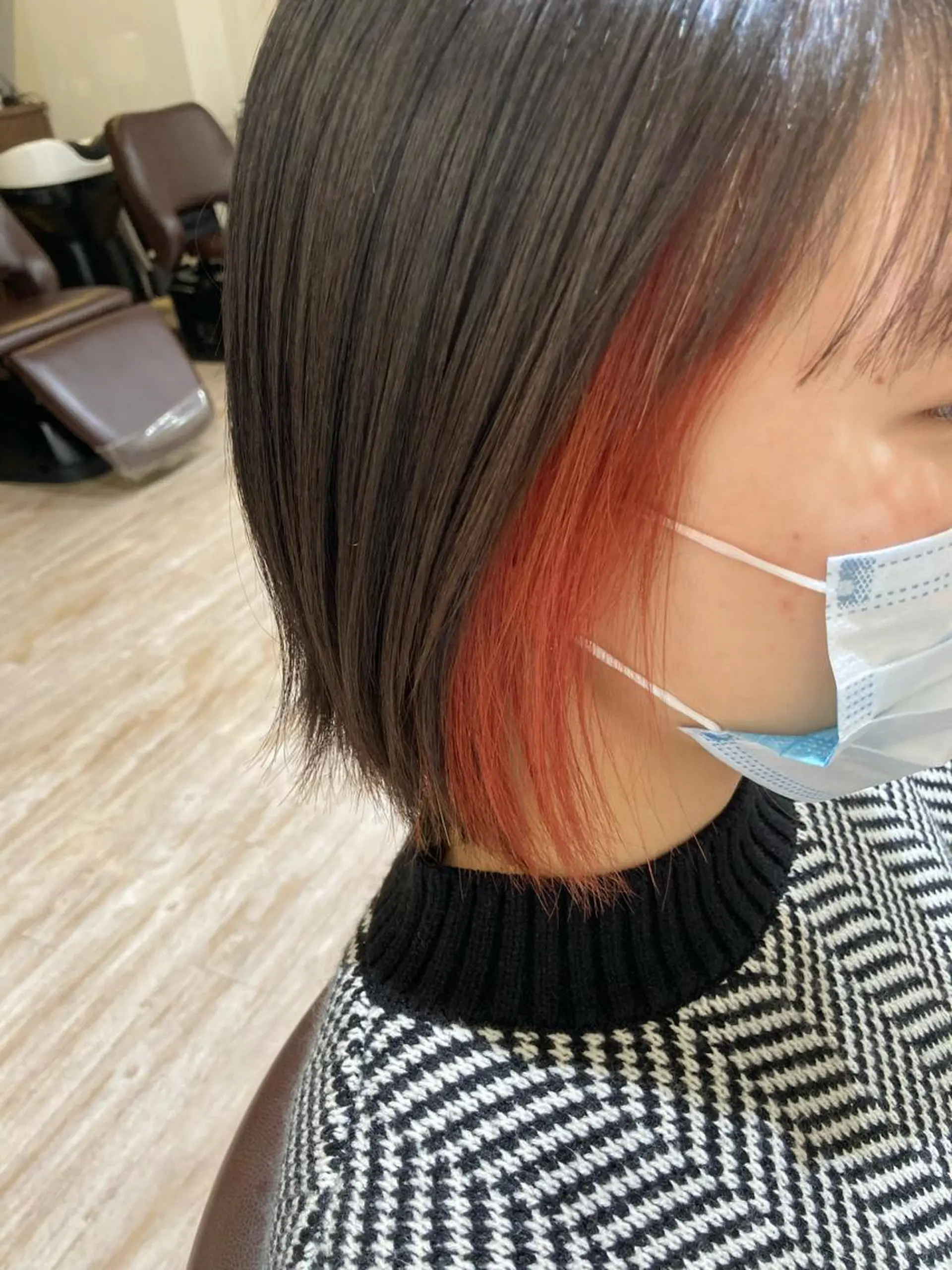 ミディアム カラー ブリーチ レッドカラー 佐藤 睦月のヘアスタイル