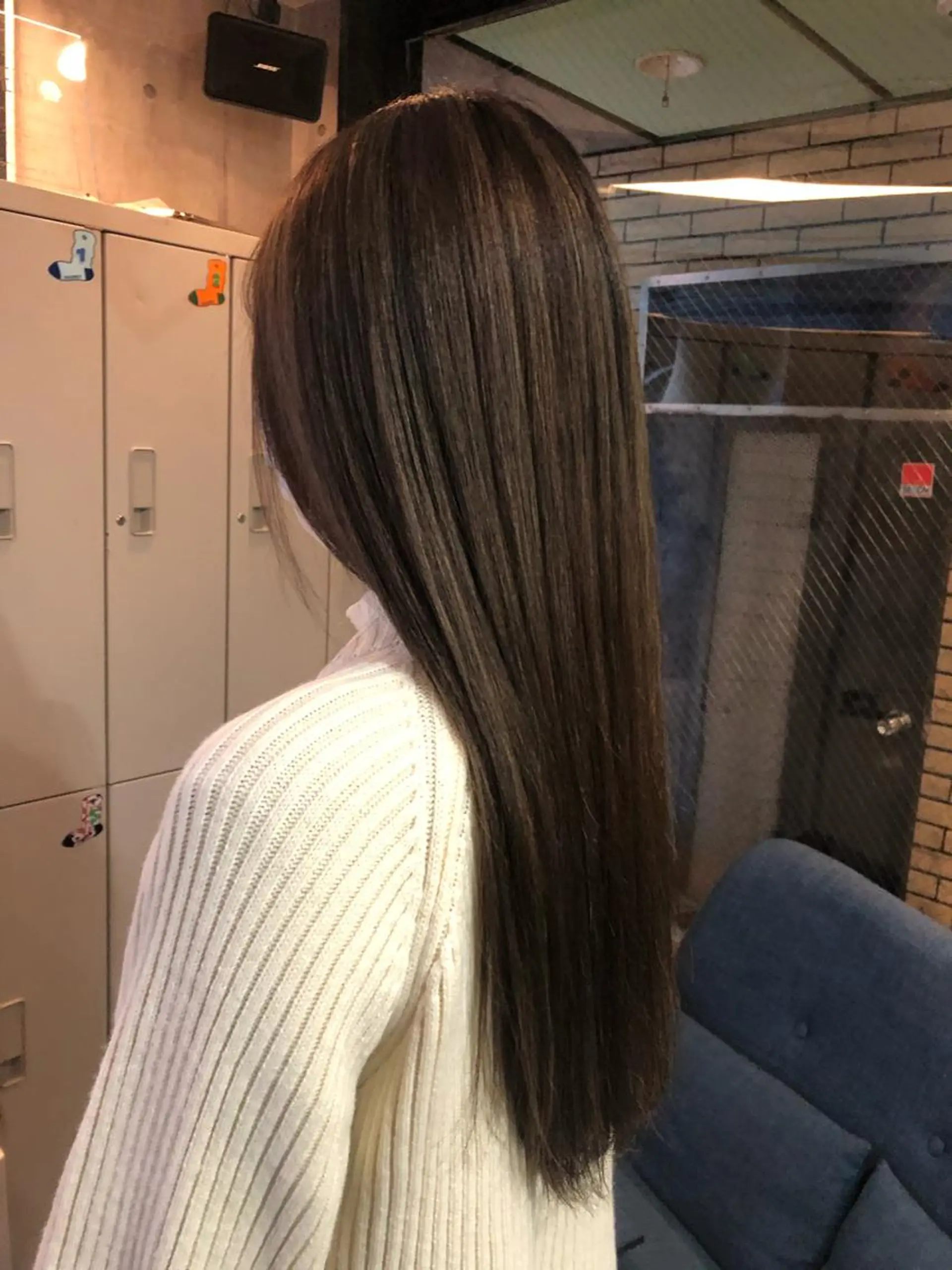 ロング カラー シールエクステ ハイライトカラー エクステ ハイライト ヨシンモリ alpha. カラーエクステ下妻のヘアスタイル