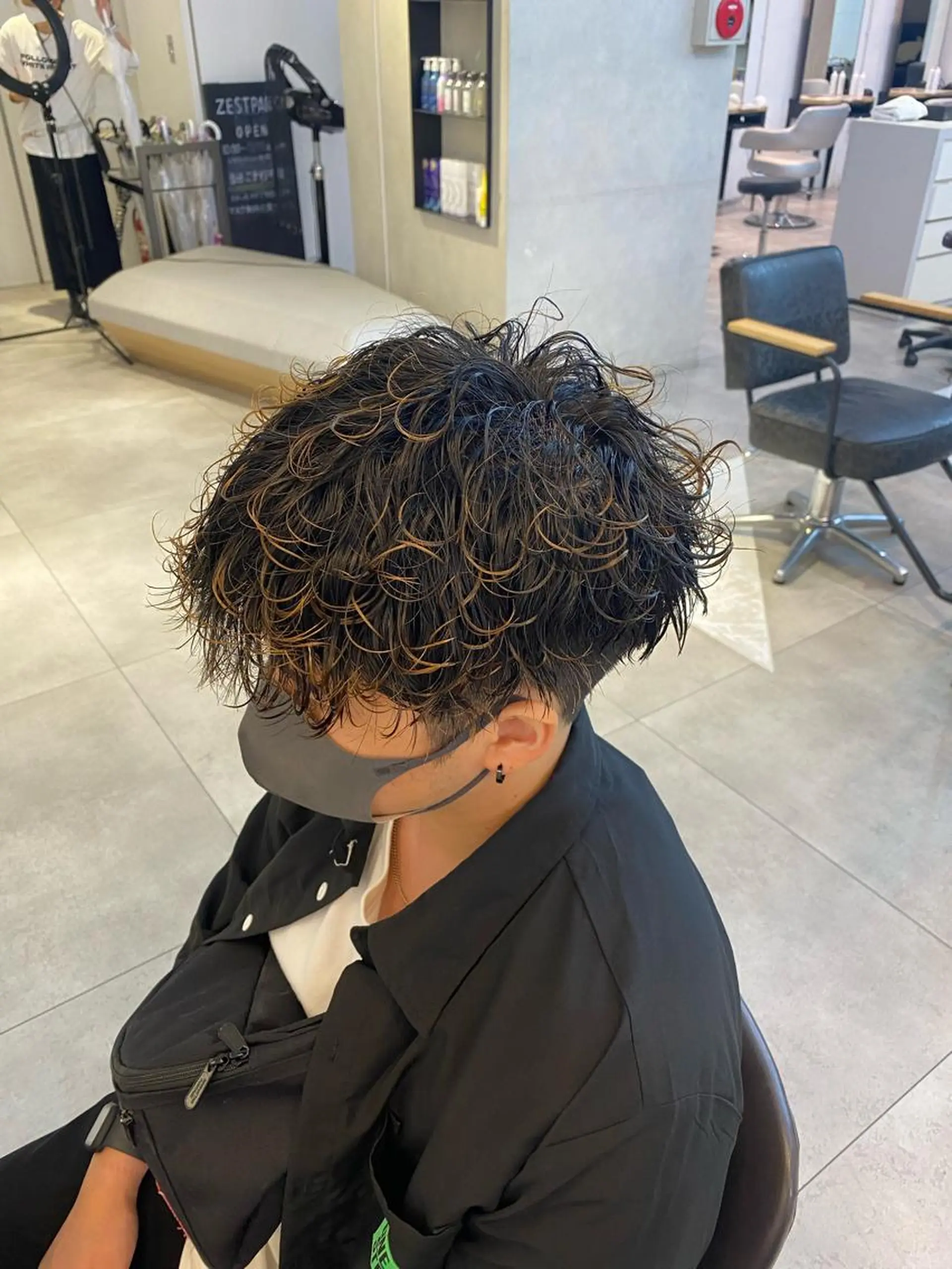 パーマ メンズ カット パーマ 新宿【メンズパーマ】 塩澤太一のヘアスタイル