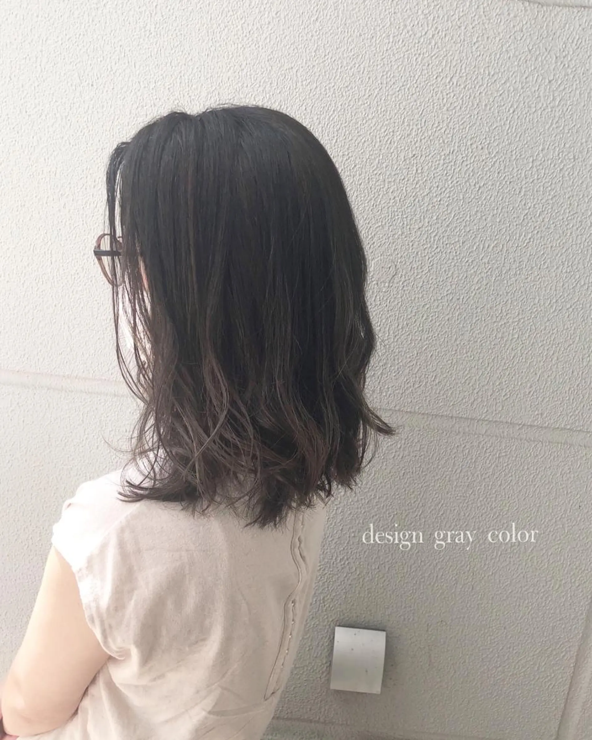 ミディアム 岸川 恭子のヘアスタイル