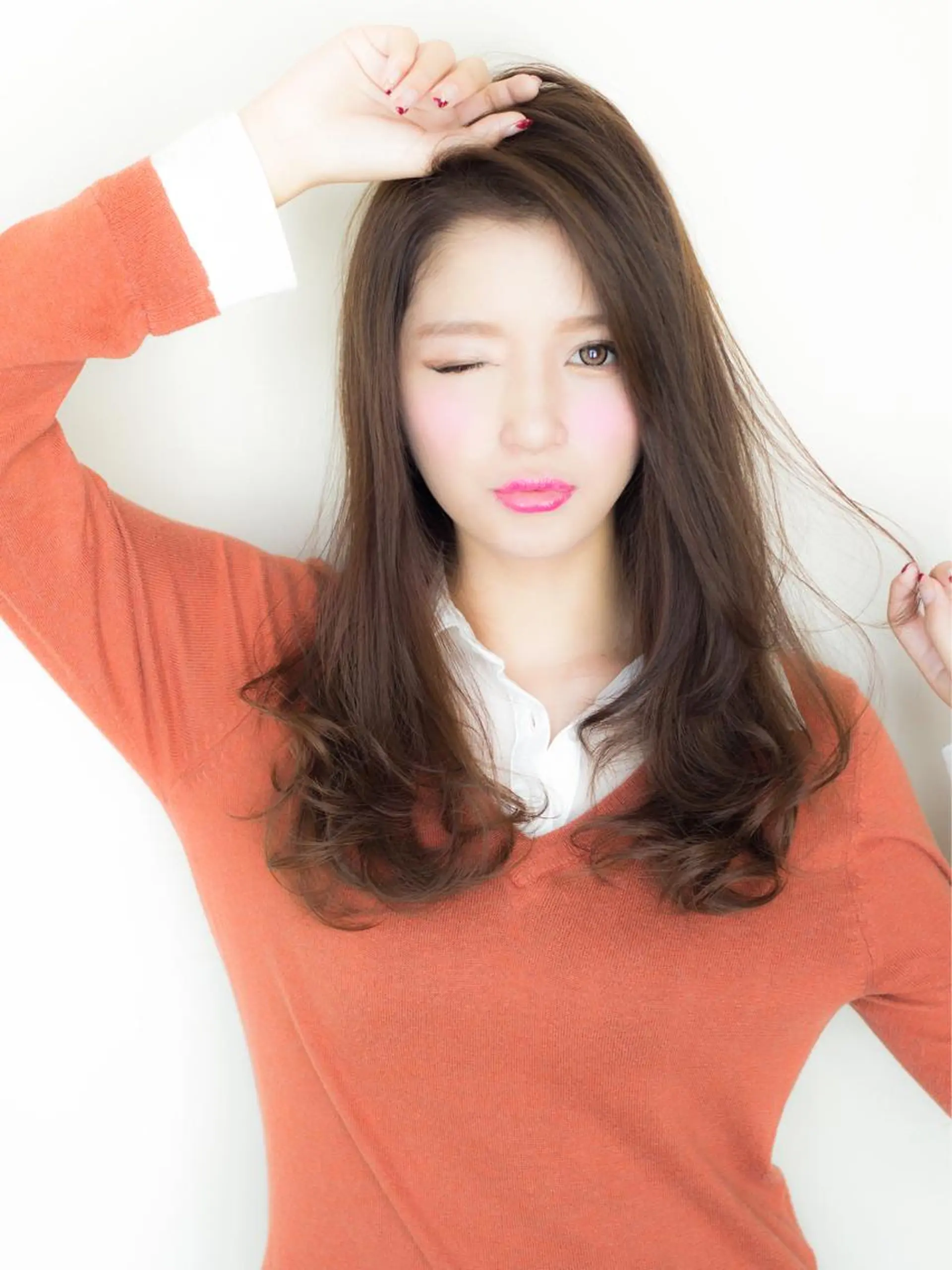 セミロング アッシュ 外国人風カラー ハイライト カット ヘアカラー パーマ トリートメント Toiro 中目黒のヘアスタイル