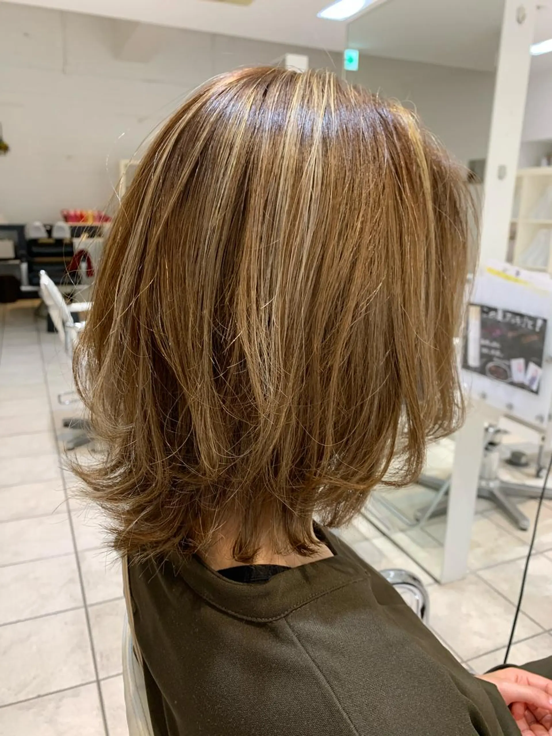 ミディアム カラー パーマ ヘアアレンジ 竹井 寛喜のヘアスタイル