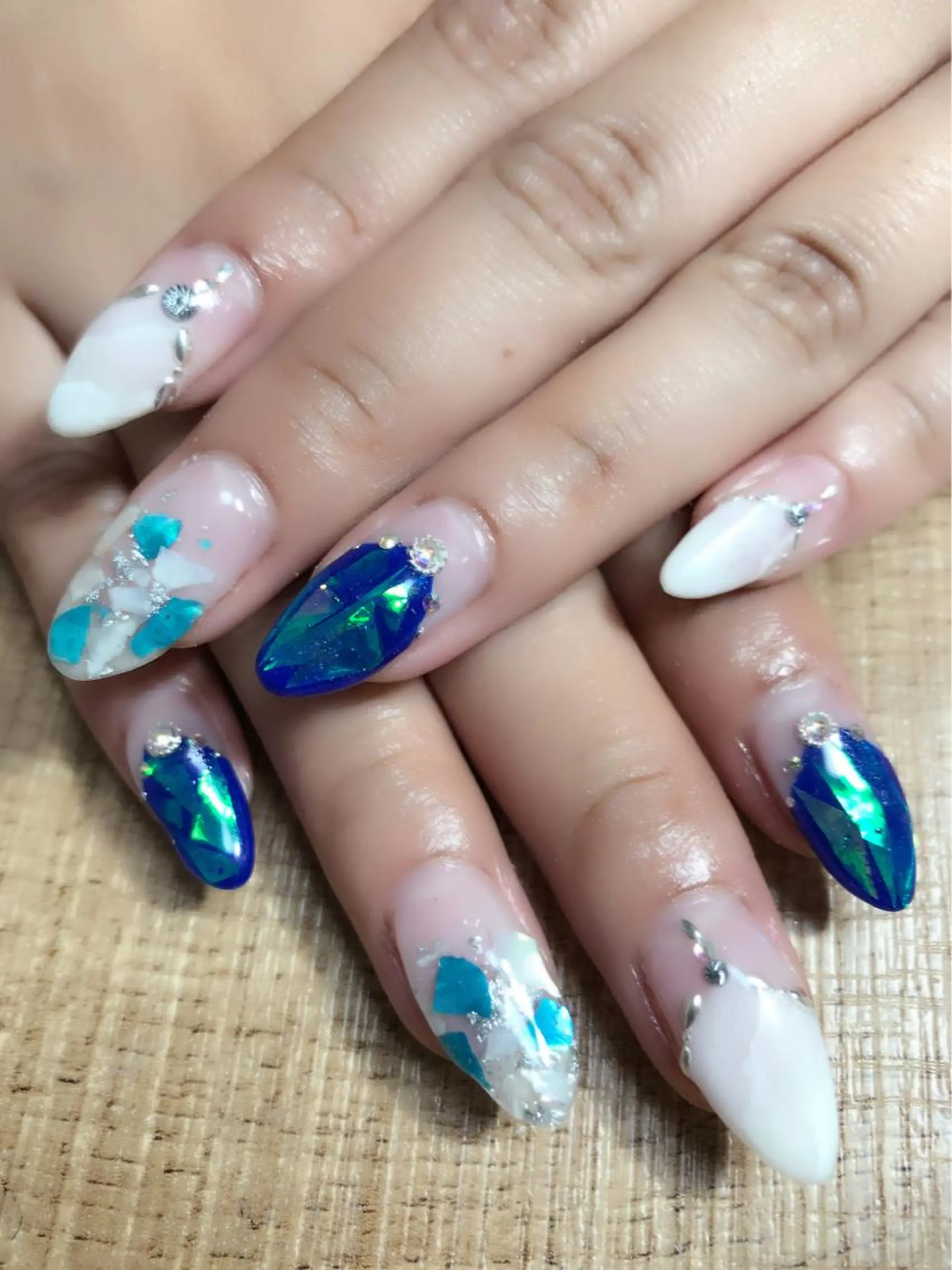 ネイル 安藤 Charlotteのネイルデザイン