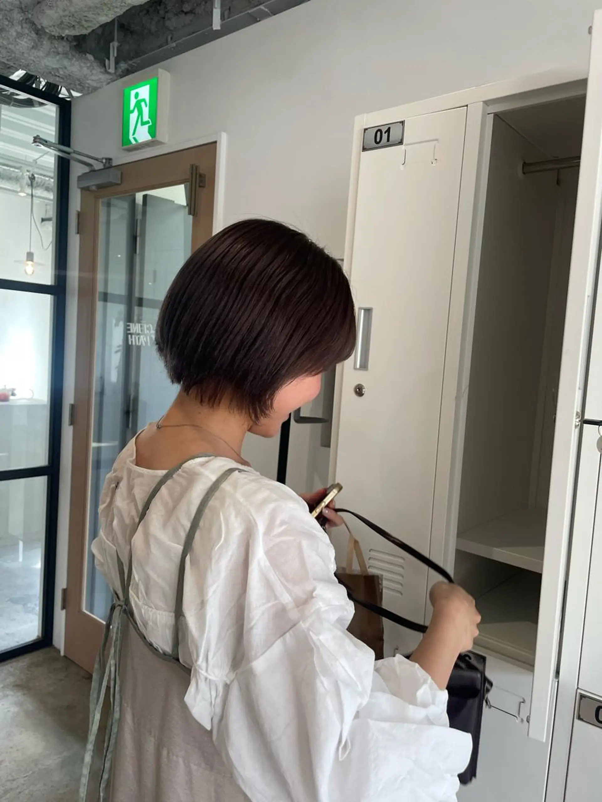 ショート カラー 縮毛矯正 ゆるふわガーリーst yle🩰yuukaのヘアスタイル