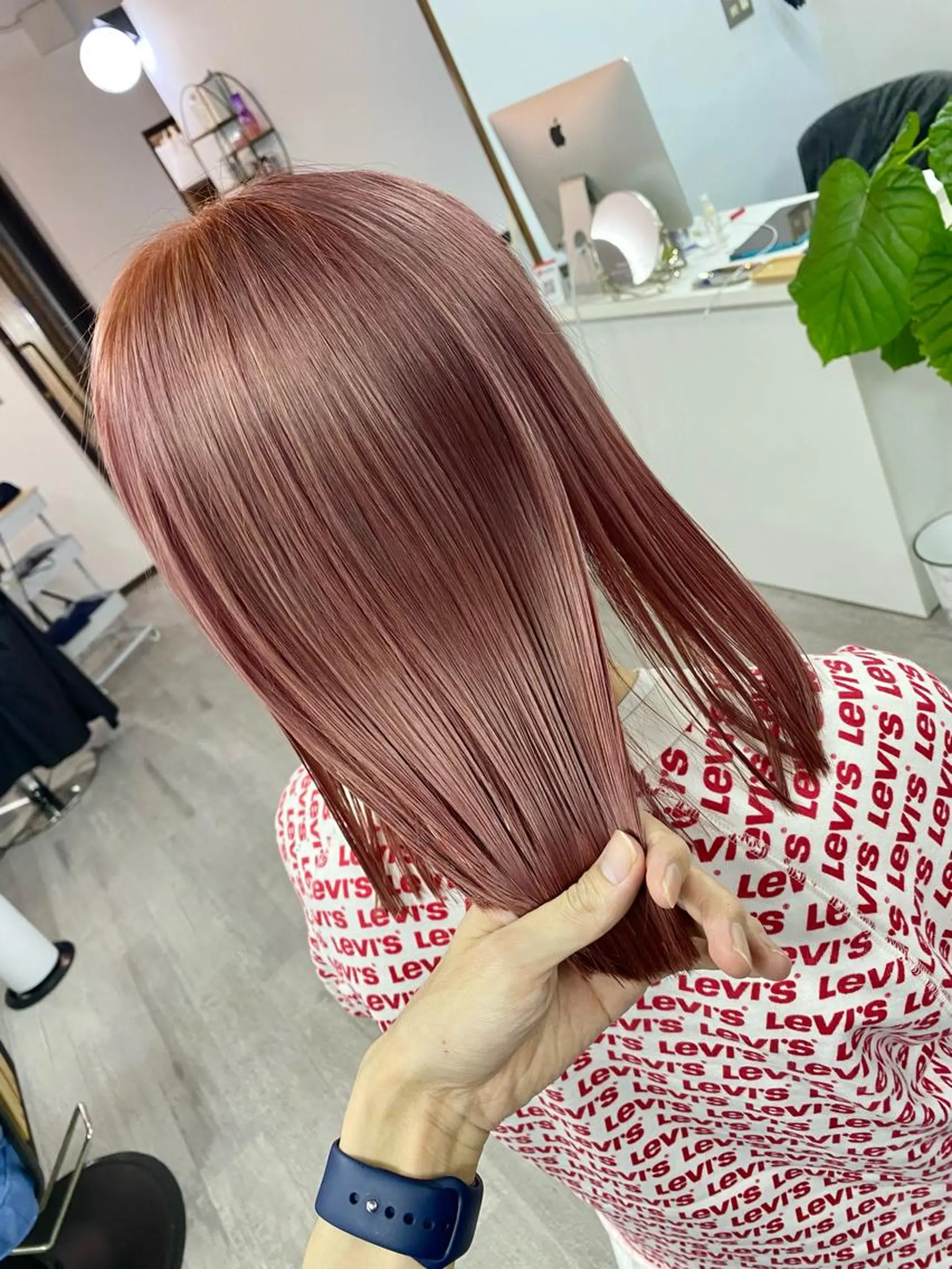 ミディアム カラー ヘアカラー トリートメント 名畑 裕貴のヘアスタイル