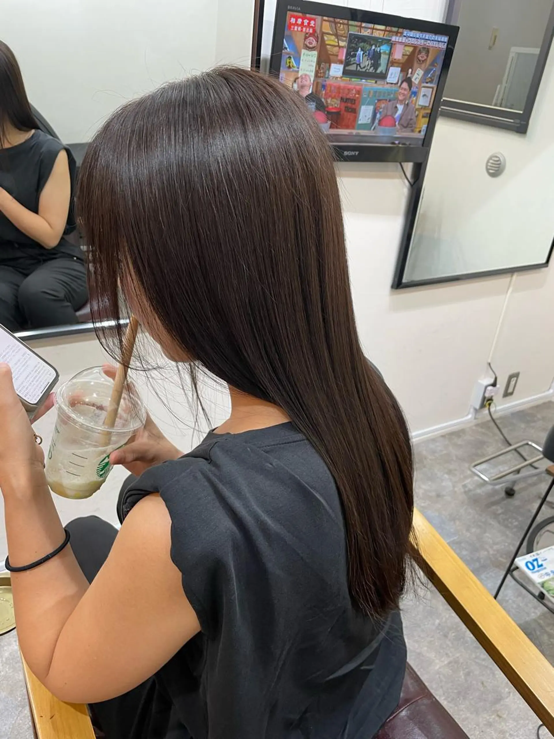 ロング カラー 髪質改善 トリートメント カット ヘアカラー トリートメント SUN GLOW  サングロウ所属・ナカノメ トシアキのヘアスタイル