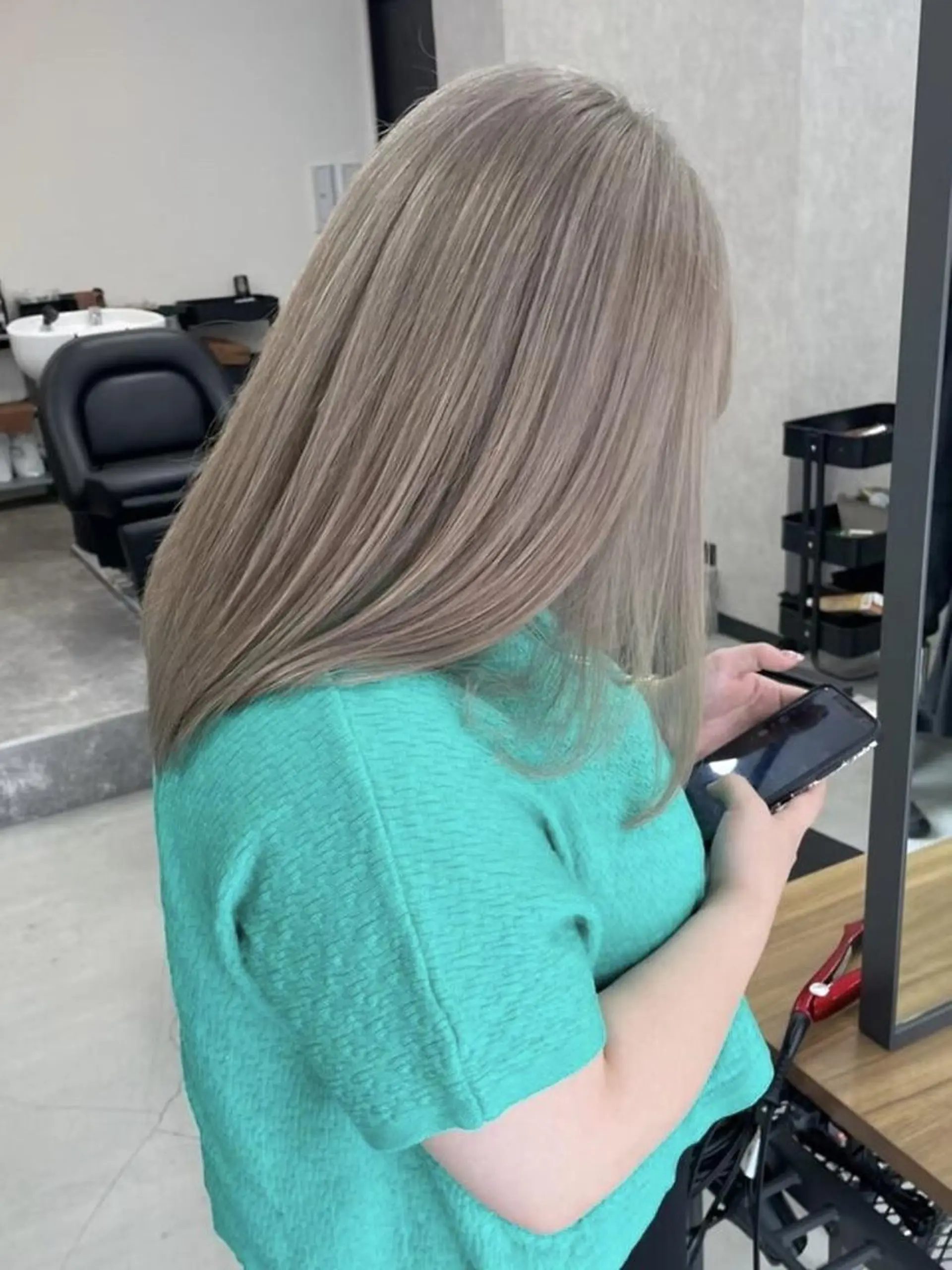 ロング カラー特化Eir 田嶋のヘアスタイル